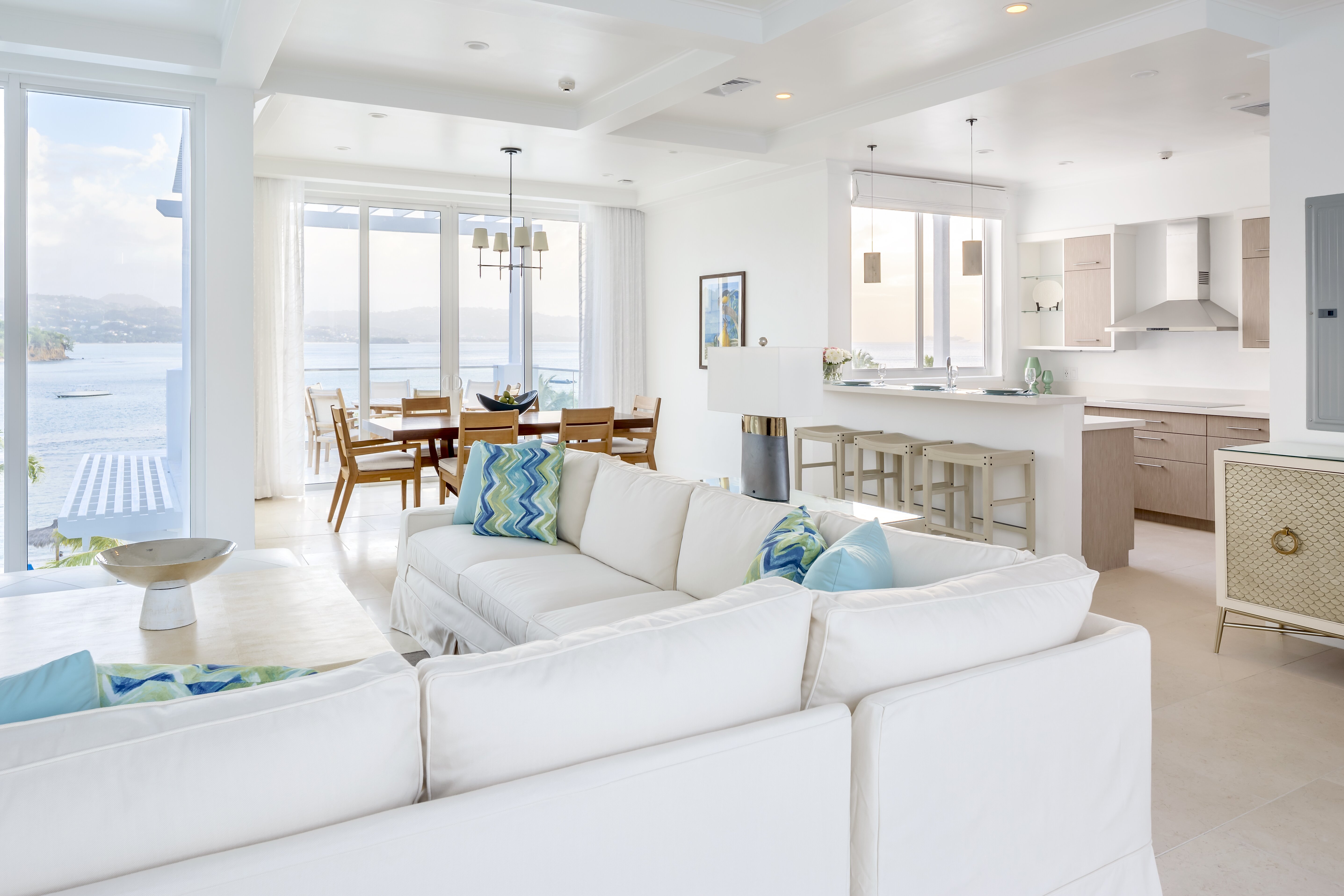 Windjammer Luxury Beachfront Villa - 2BD - Image 2
