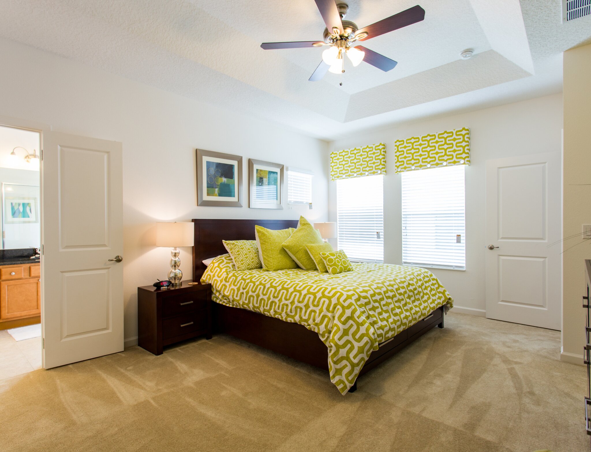 Lakeside house - Image 15