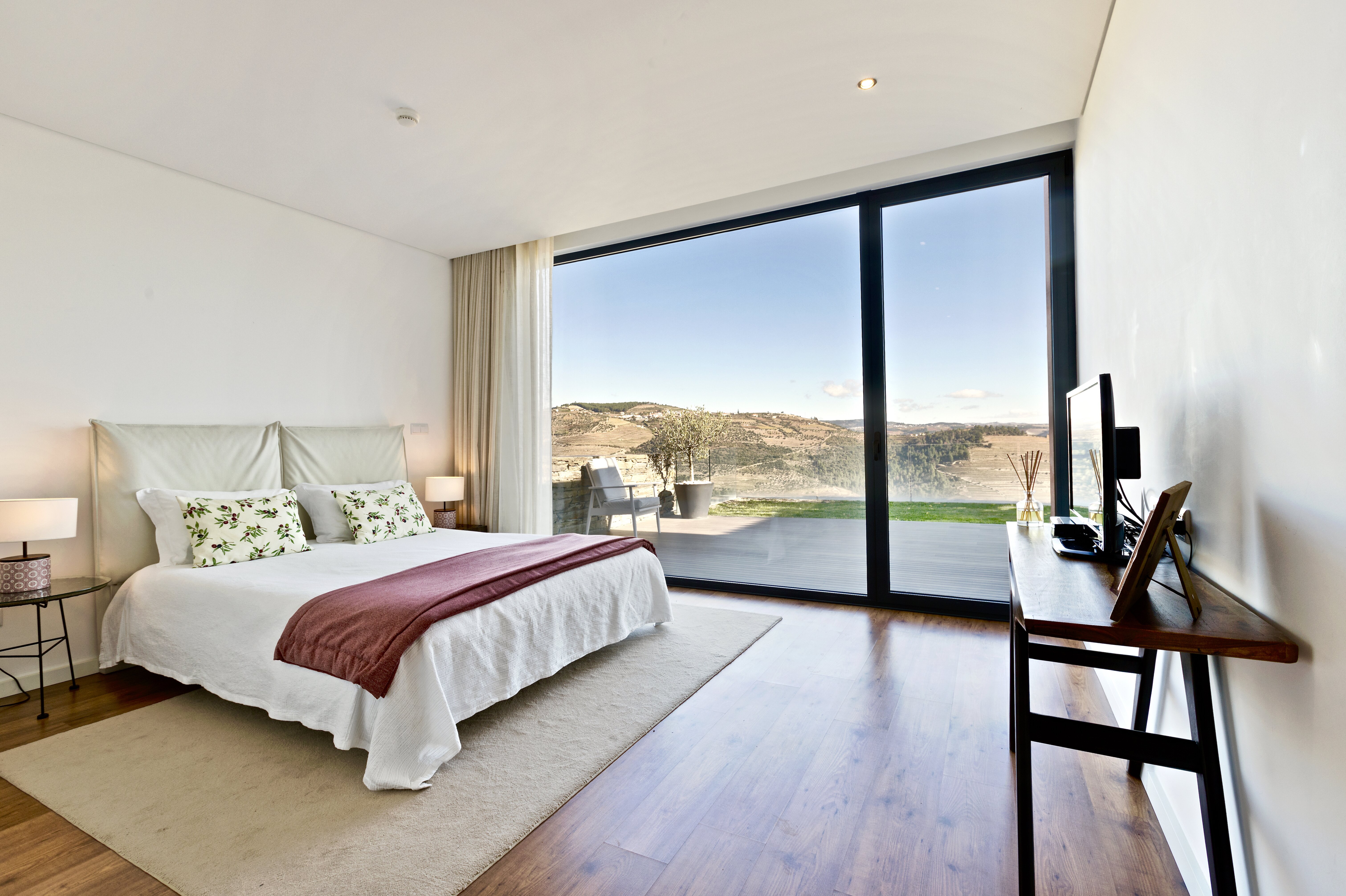 Vineyard House - Image 18