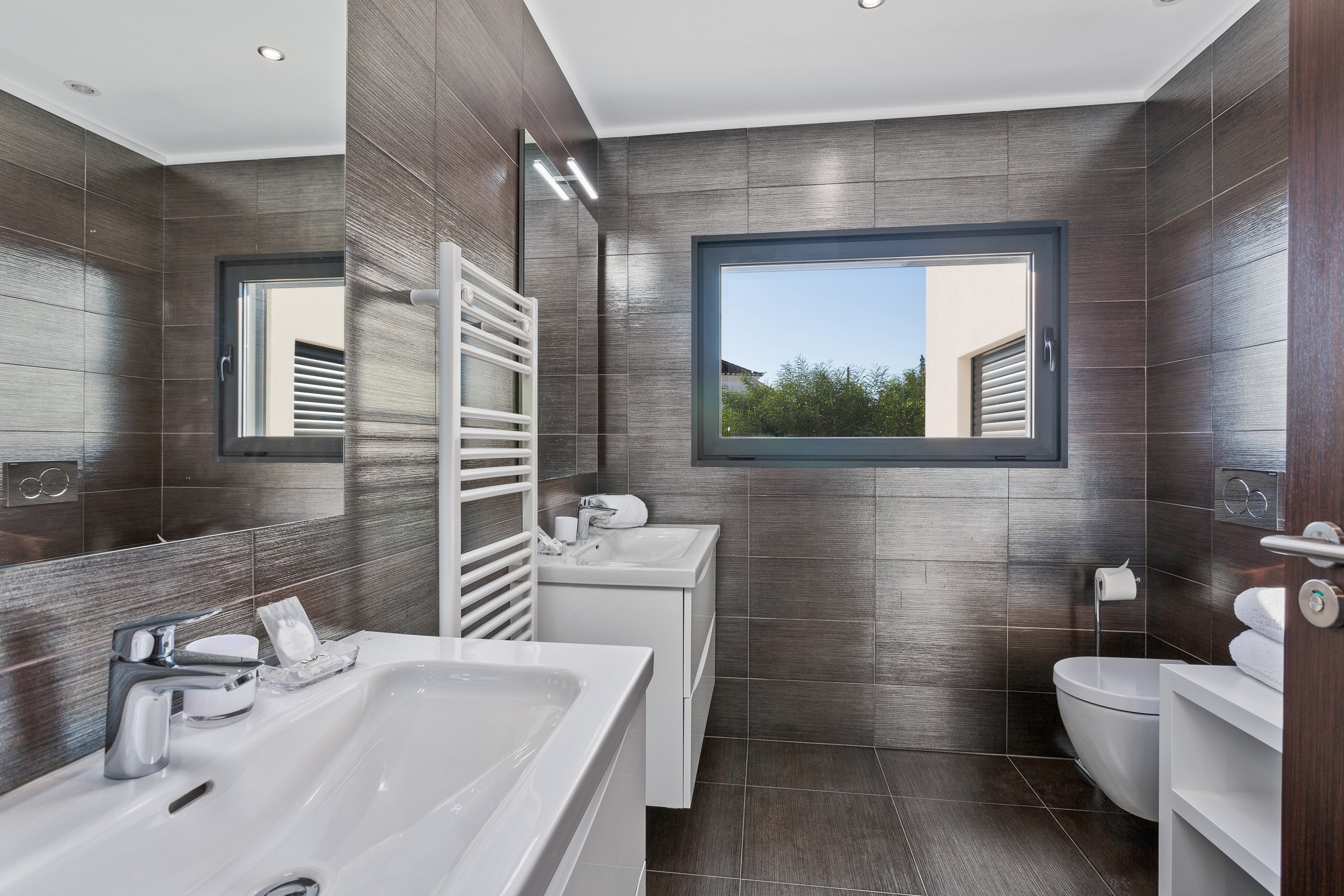 Harbour View - Image 13