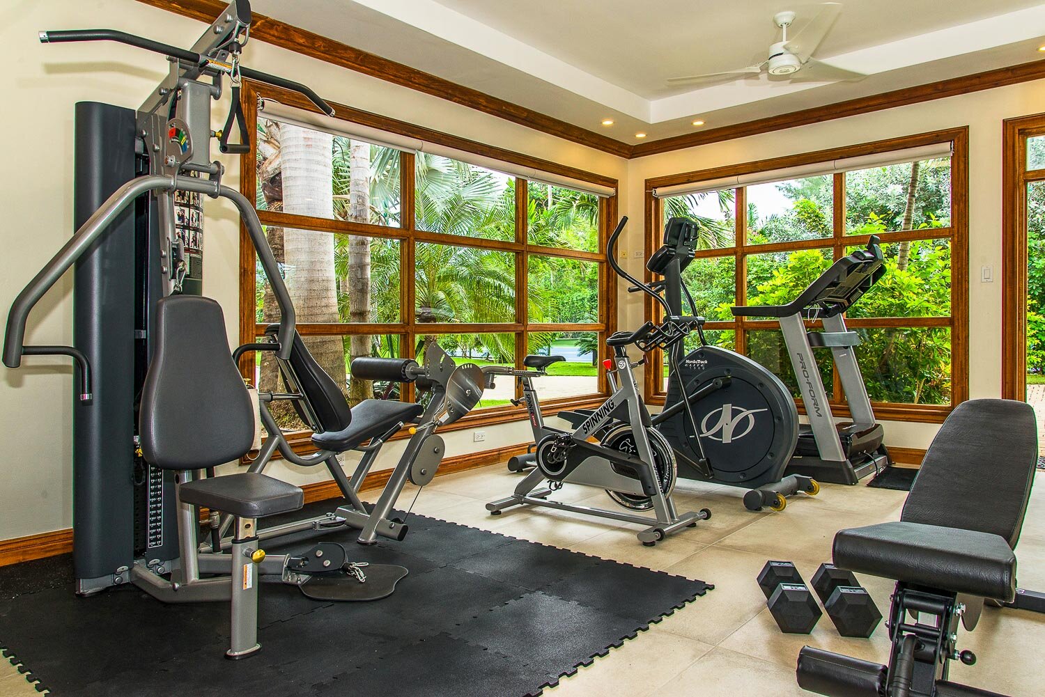 Makana on the Beach - Image 6