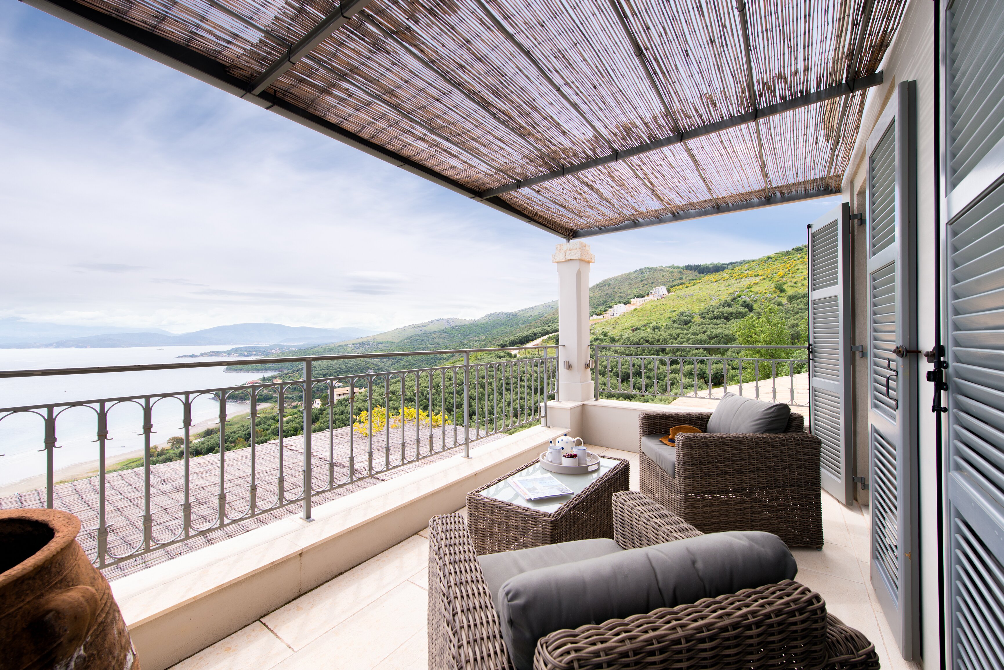 Kalamaki Bay House - Image 12