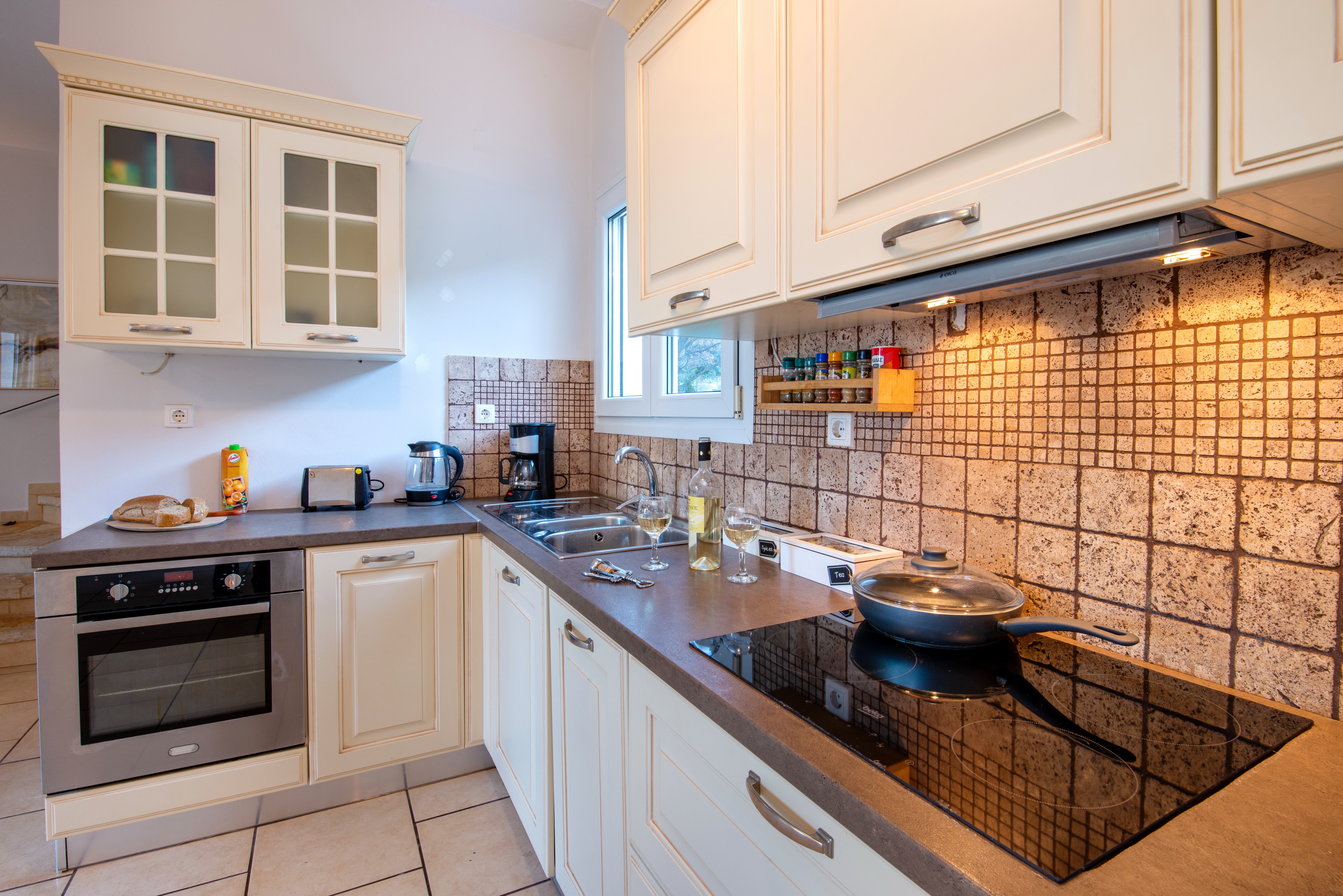 Ormos Beach House - Image 7