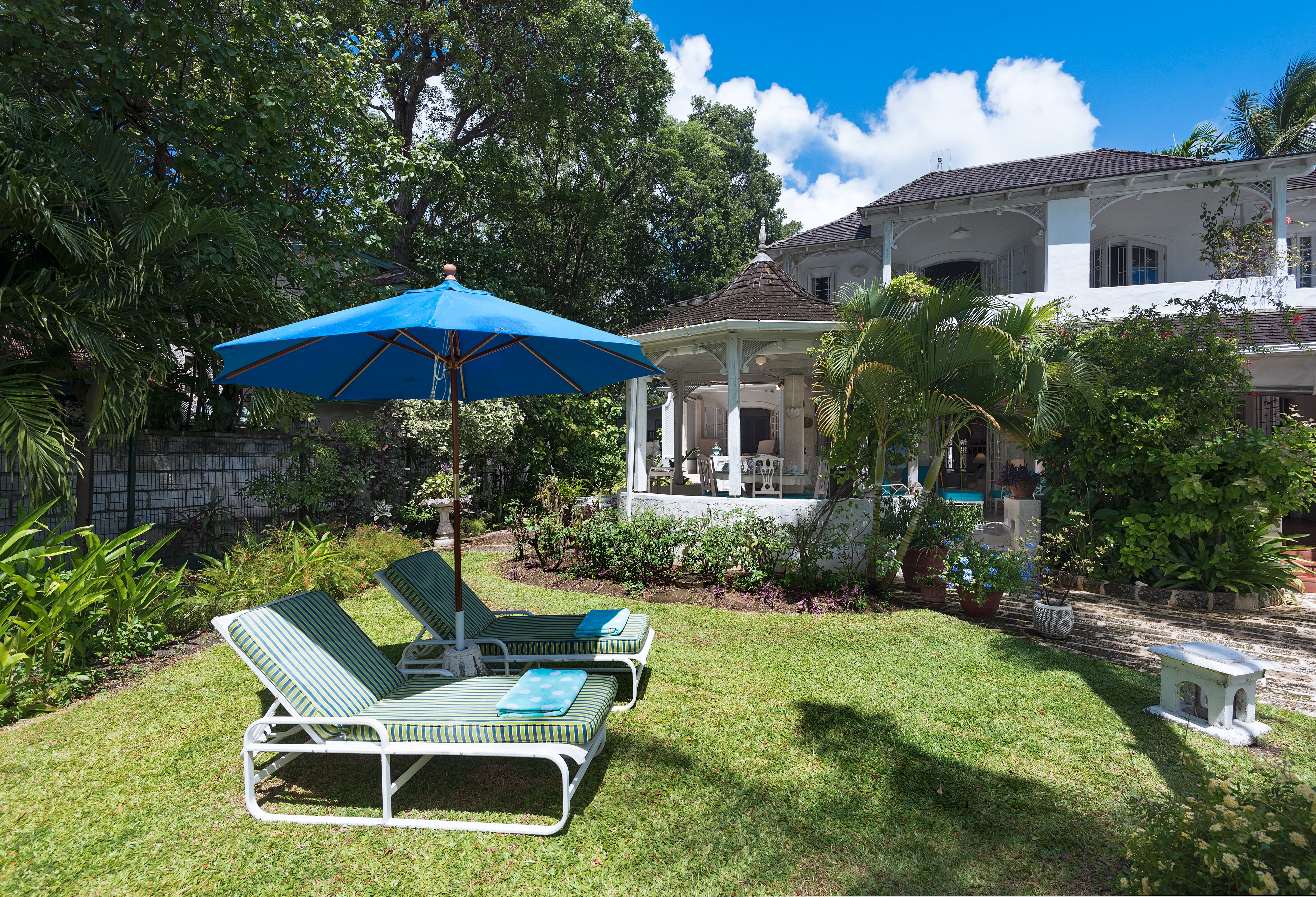 Emerald Beach - Image 14