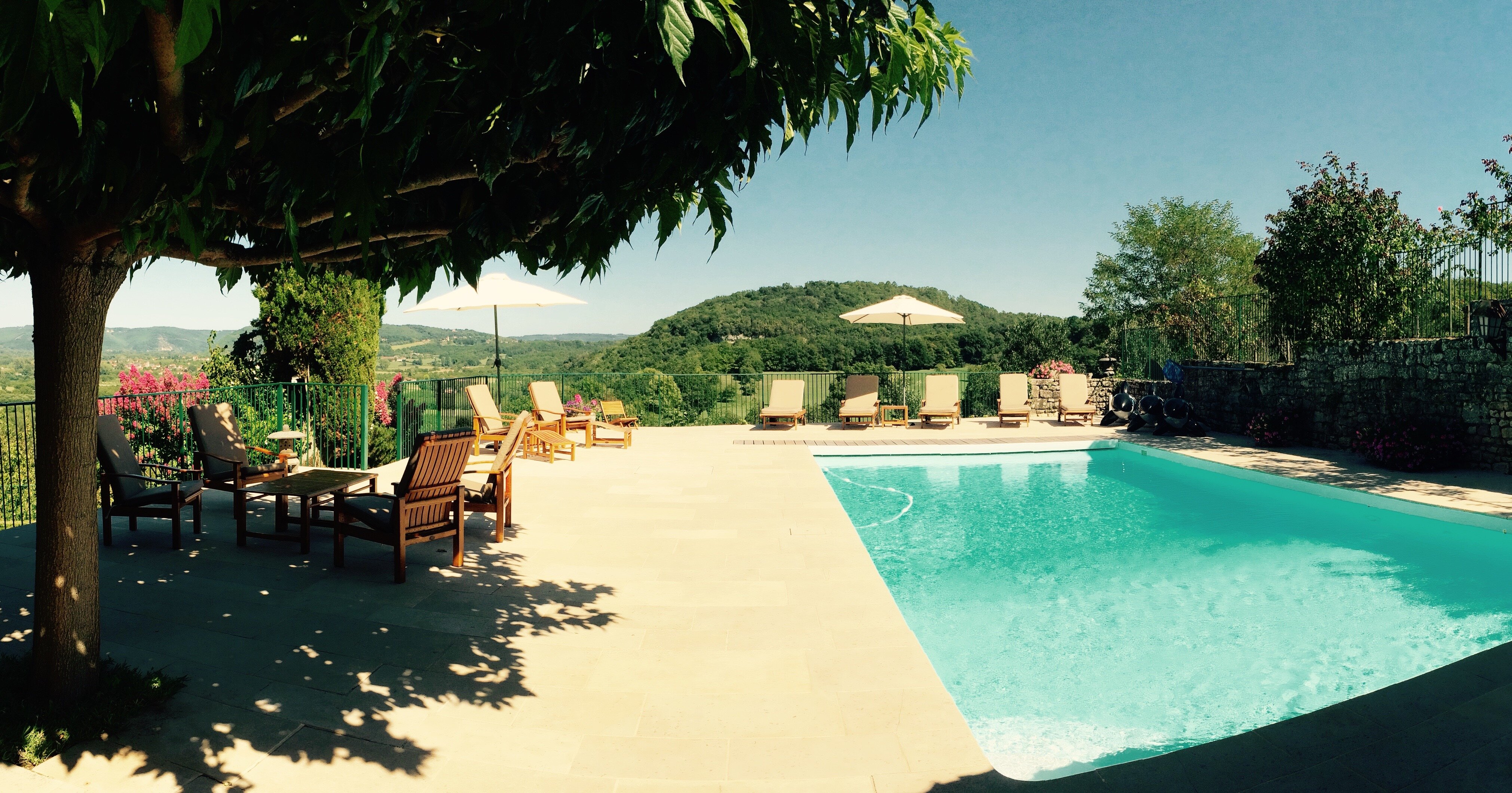 Le Village - Image 11