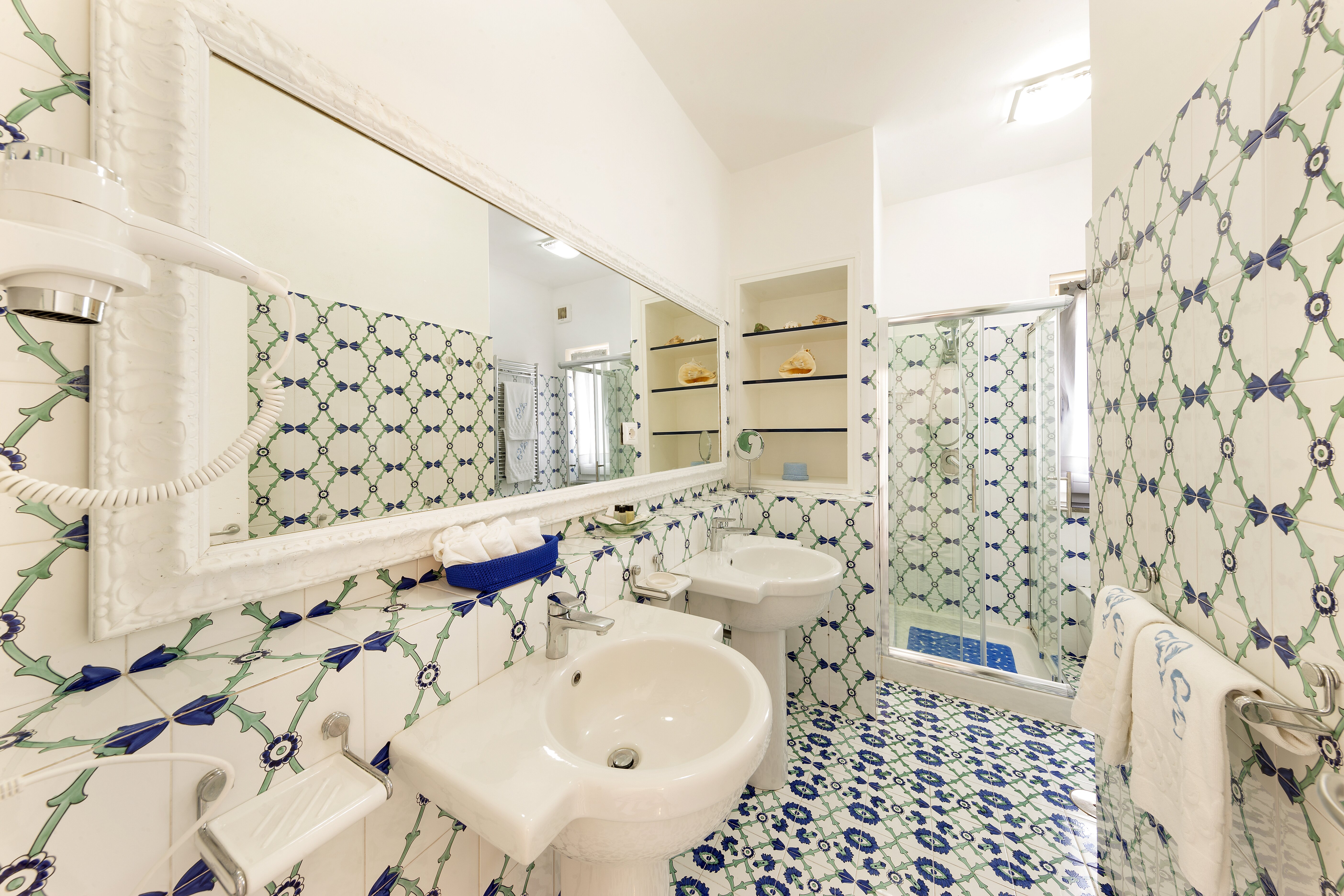 La Benvoluta - Image 13