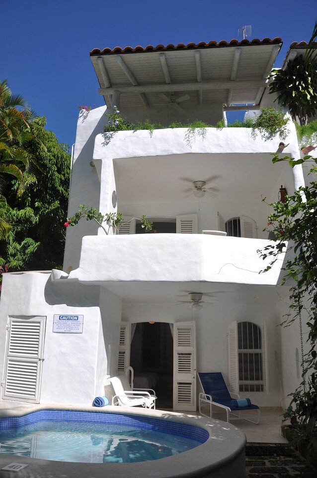 Ocean's Edge - Image 20