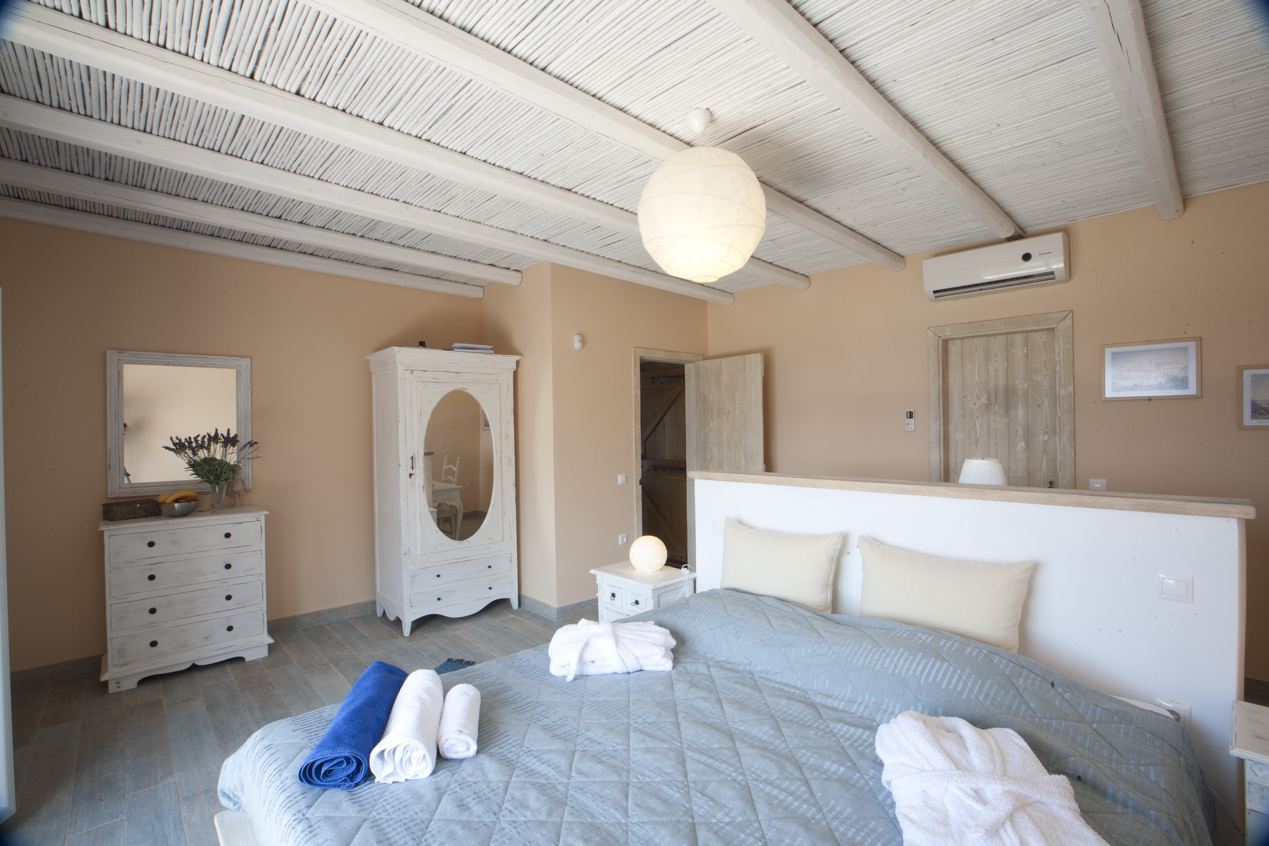 Akrothalassia - Image 3