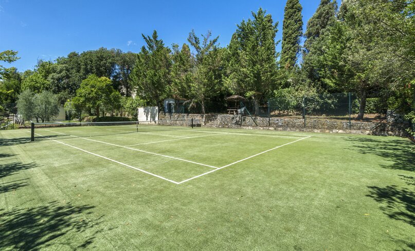 Tennis court shared with sister villa Novedieci