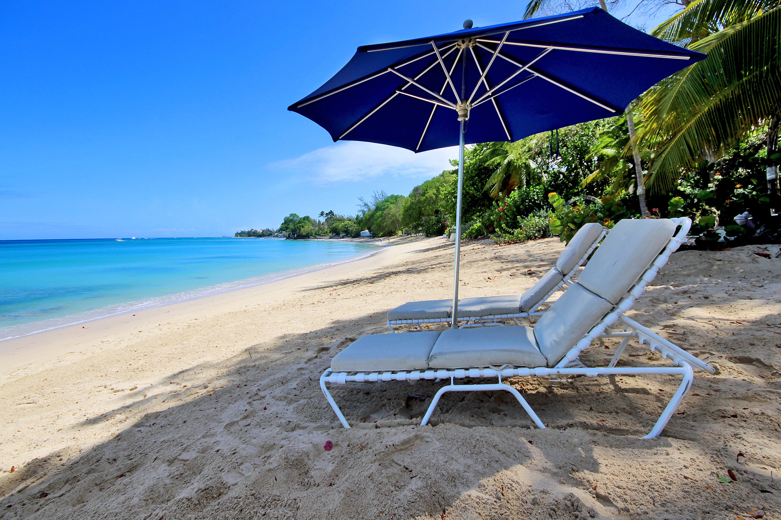 Little Seascape - Image 11