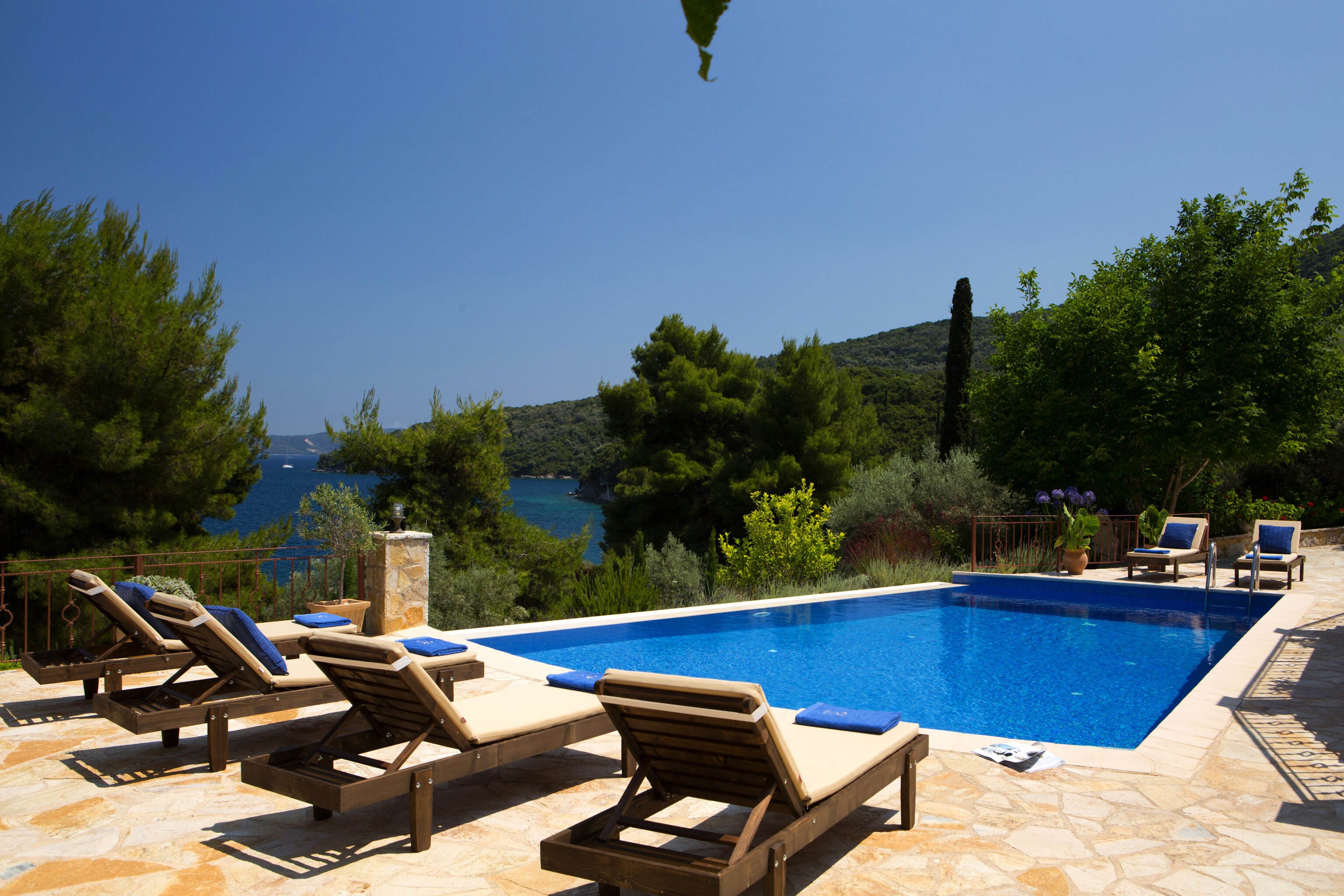 Water's Edge - Image 6