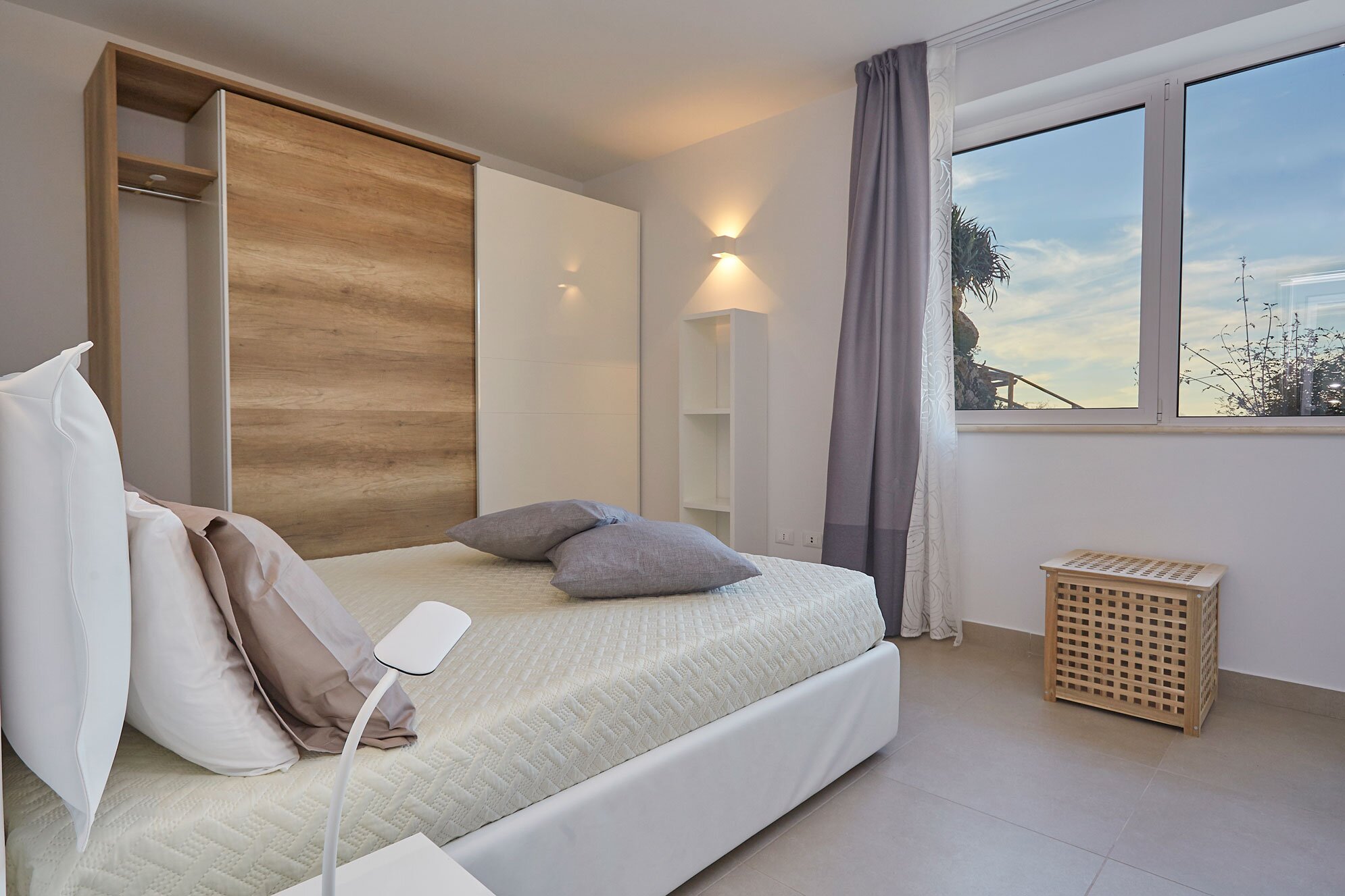 Islands View - Image 20