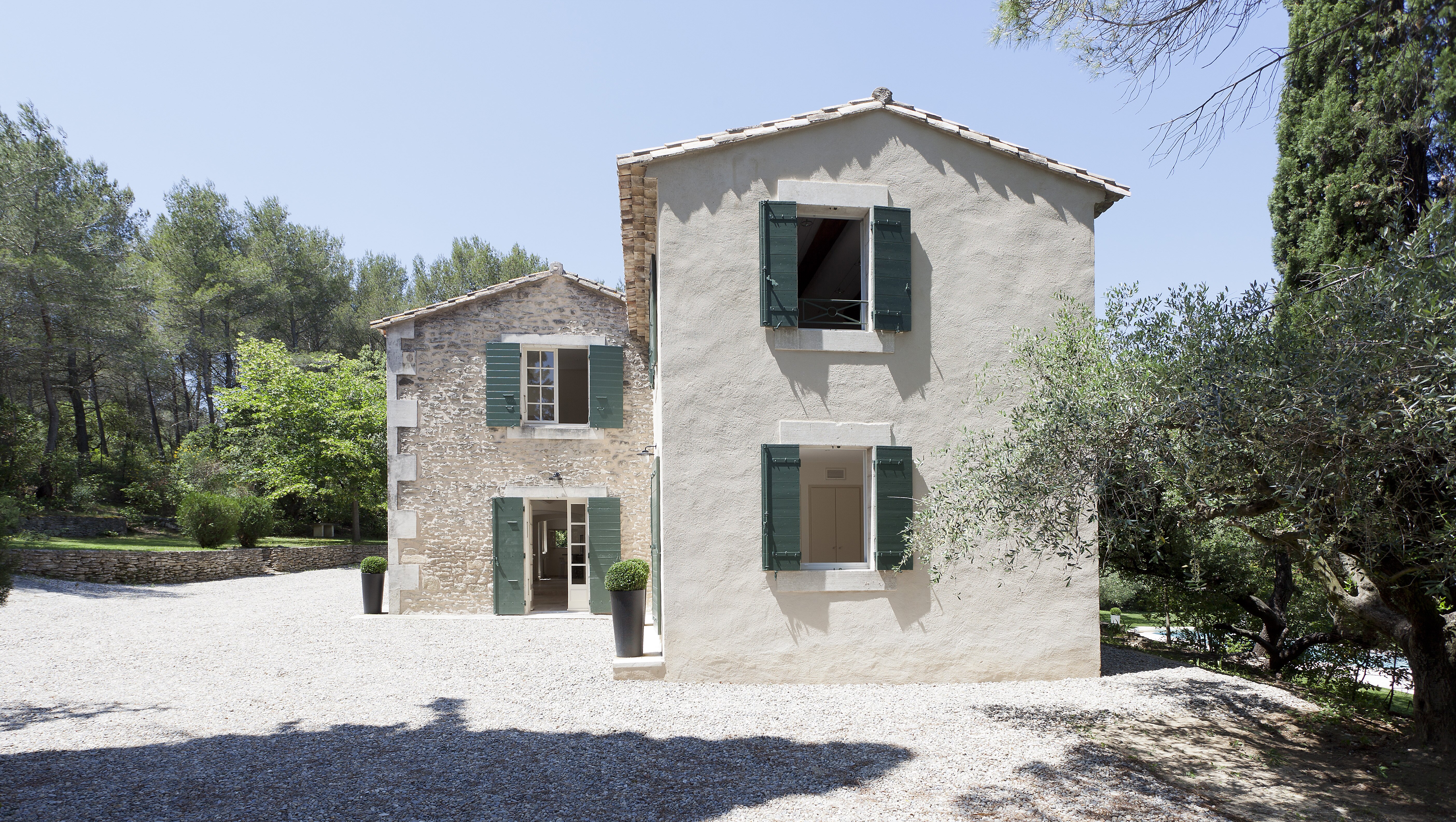 Mas Roumie - Image 12