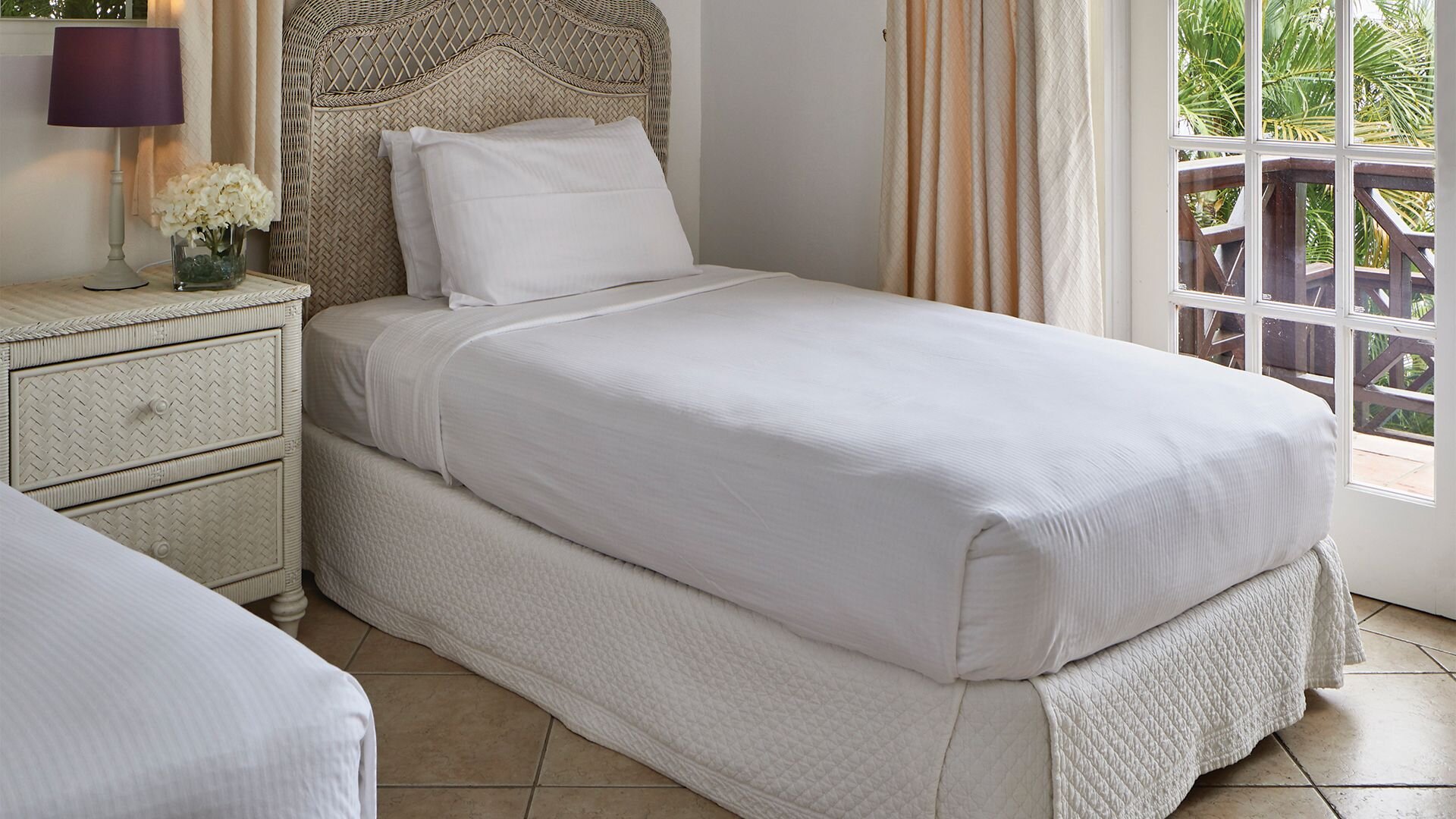 Estate Villa with Pool–4BD - Image 14