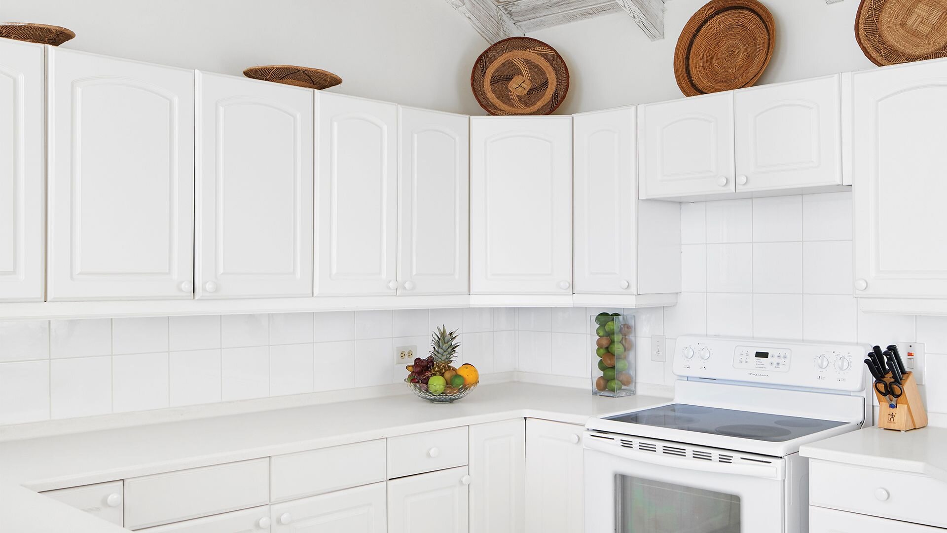 Estate Villa with Pool–3BD