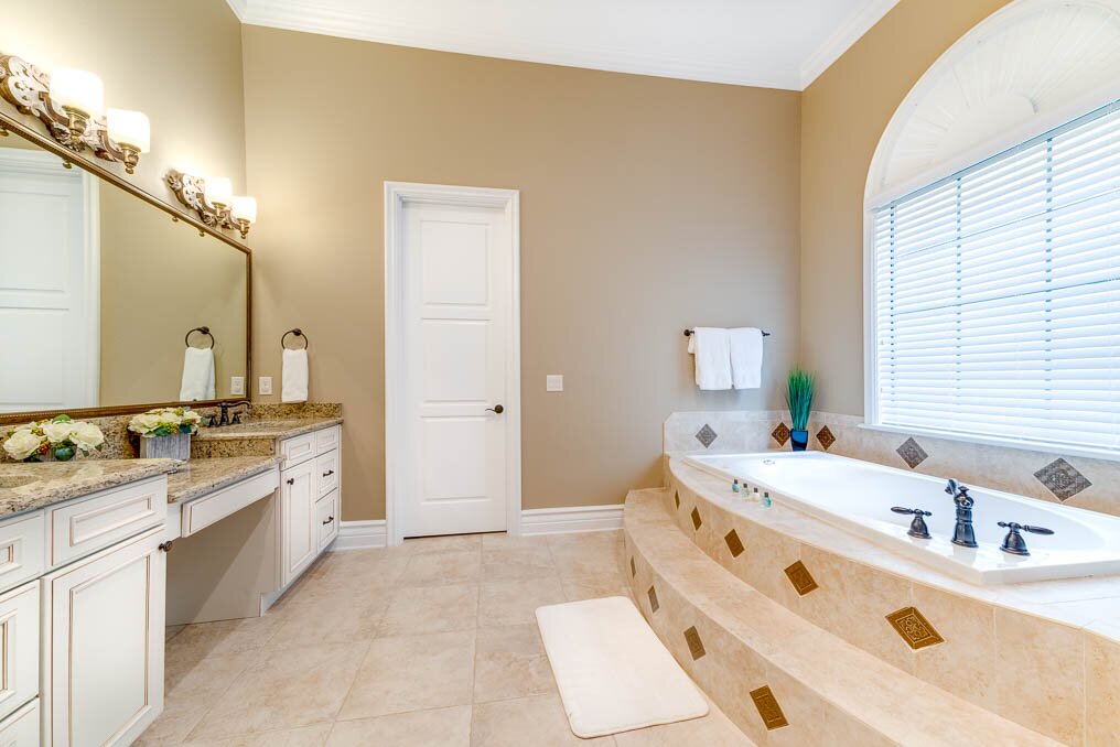 Lavender House, Reunion Resort - Image 11