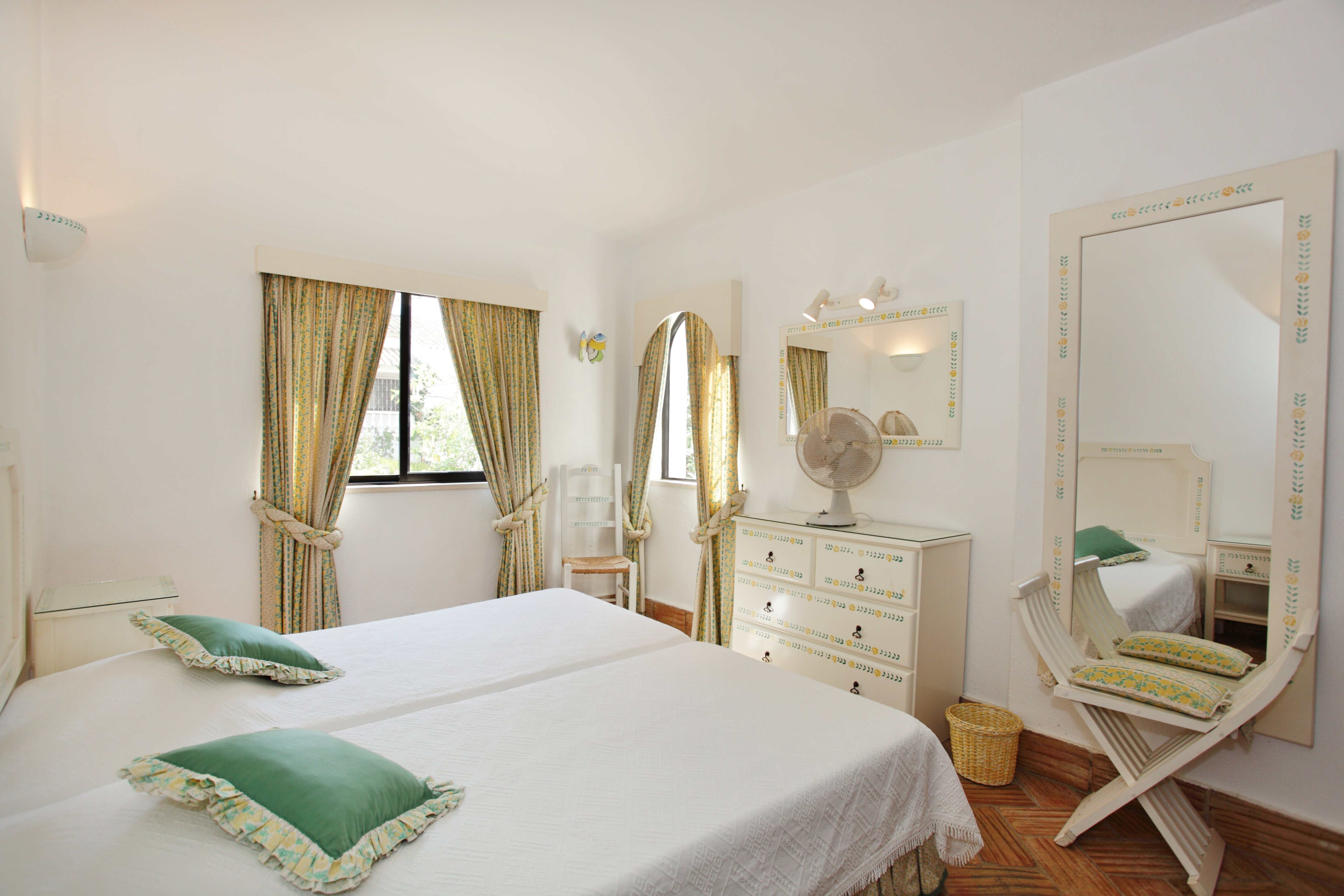 Casa dos Gemeos - Image 8