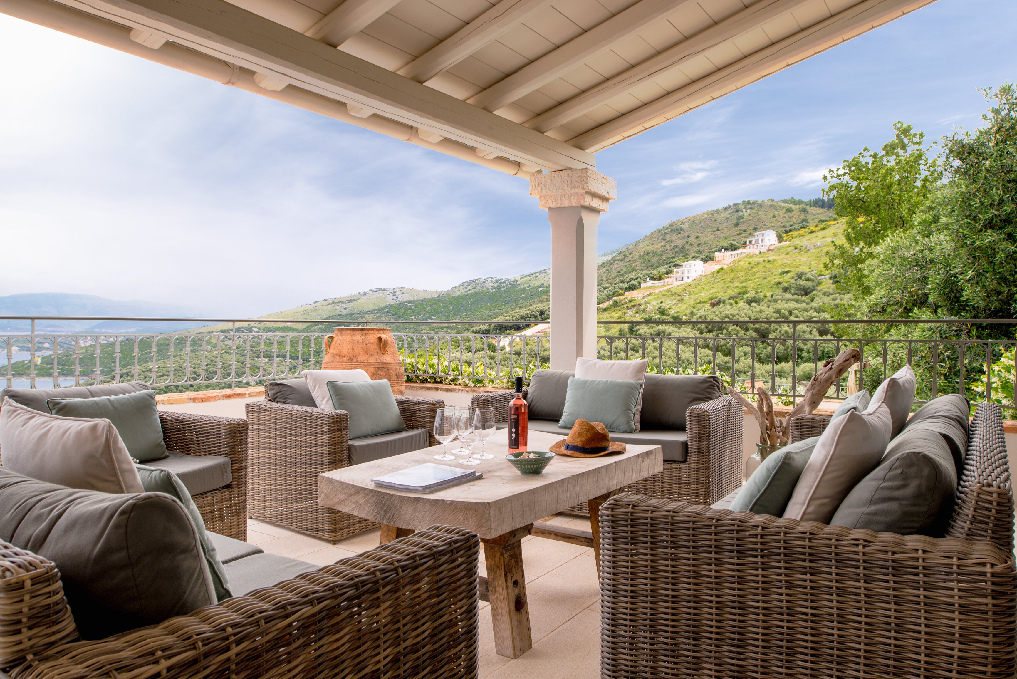 Kalamaki Bay House - Image 16