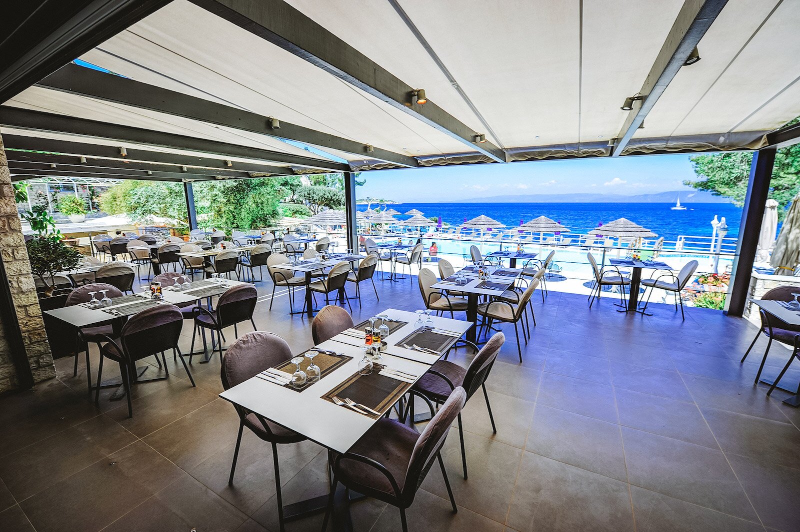 Paxos Beach Hotel - Image 2