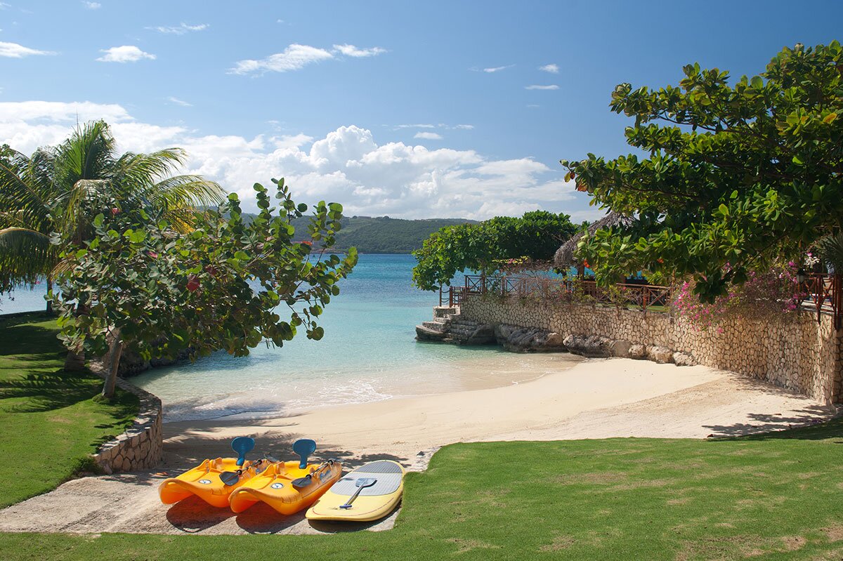 Whispering Waters on the Beach - Image 10