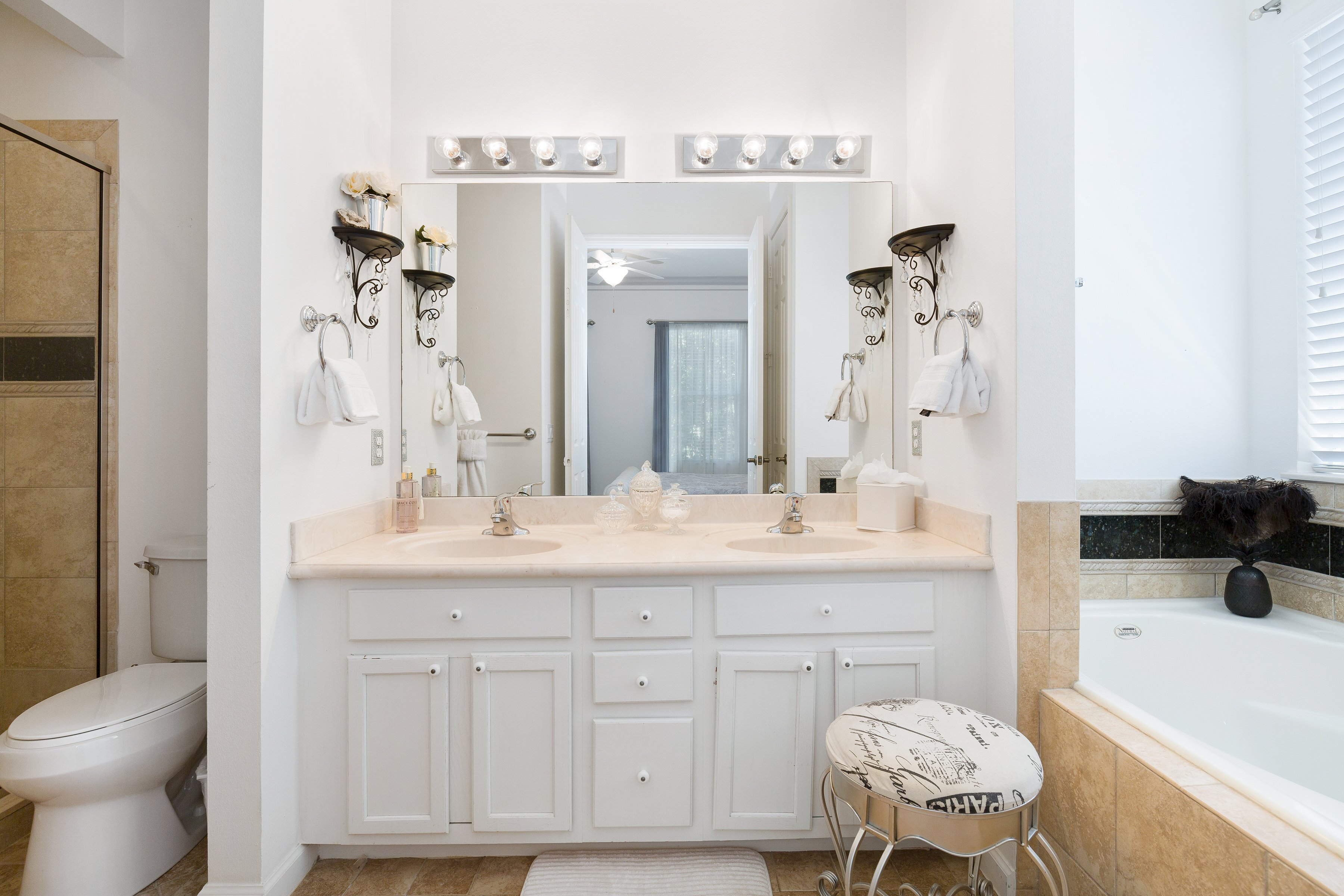 Firebush, Reunion Resort - Image 9