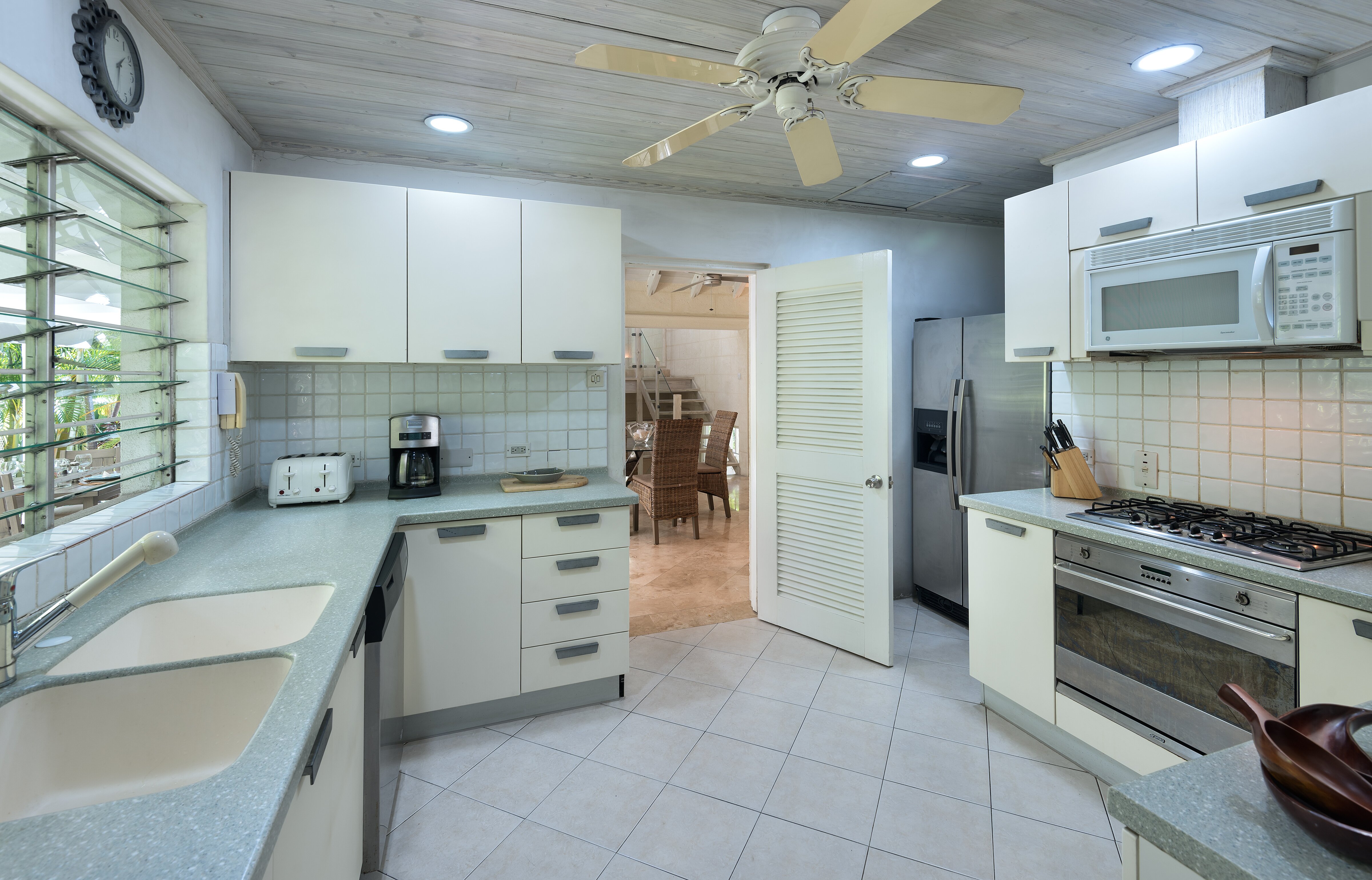 Bluff House - Image 16