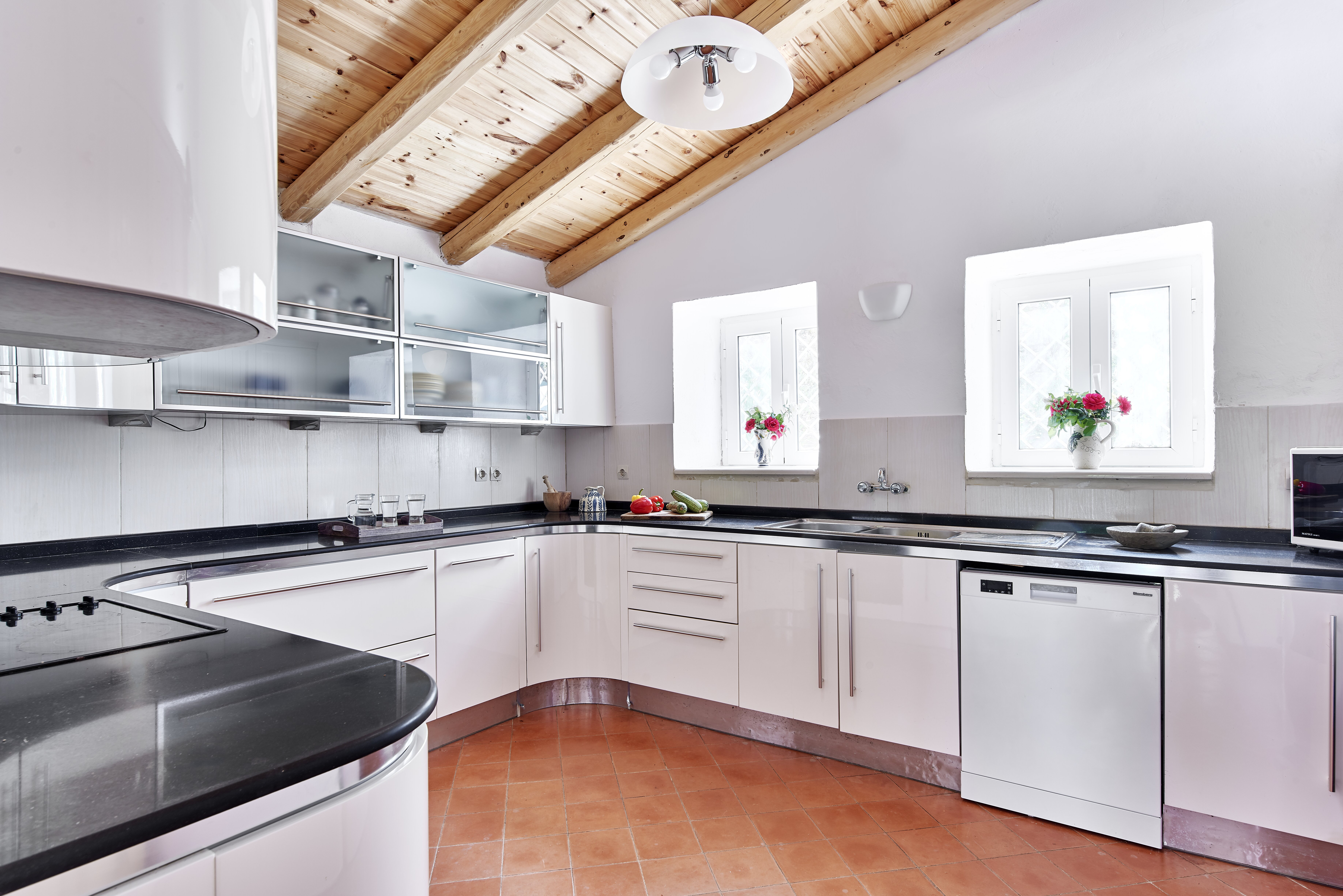 Loutses House - Image 5