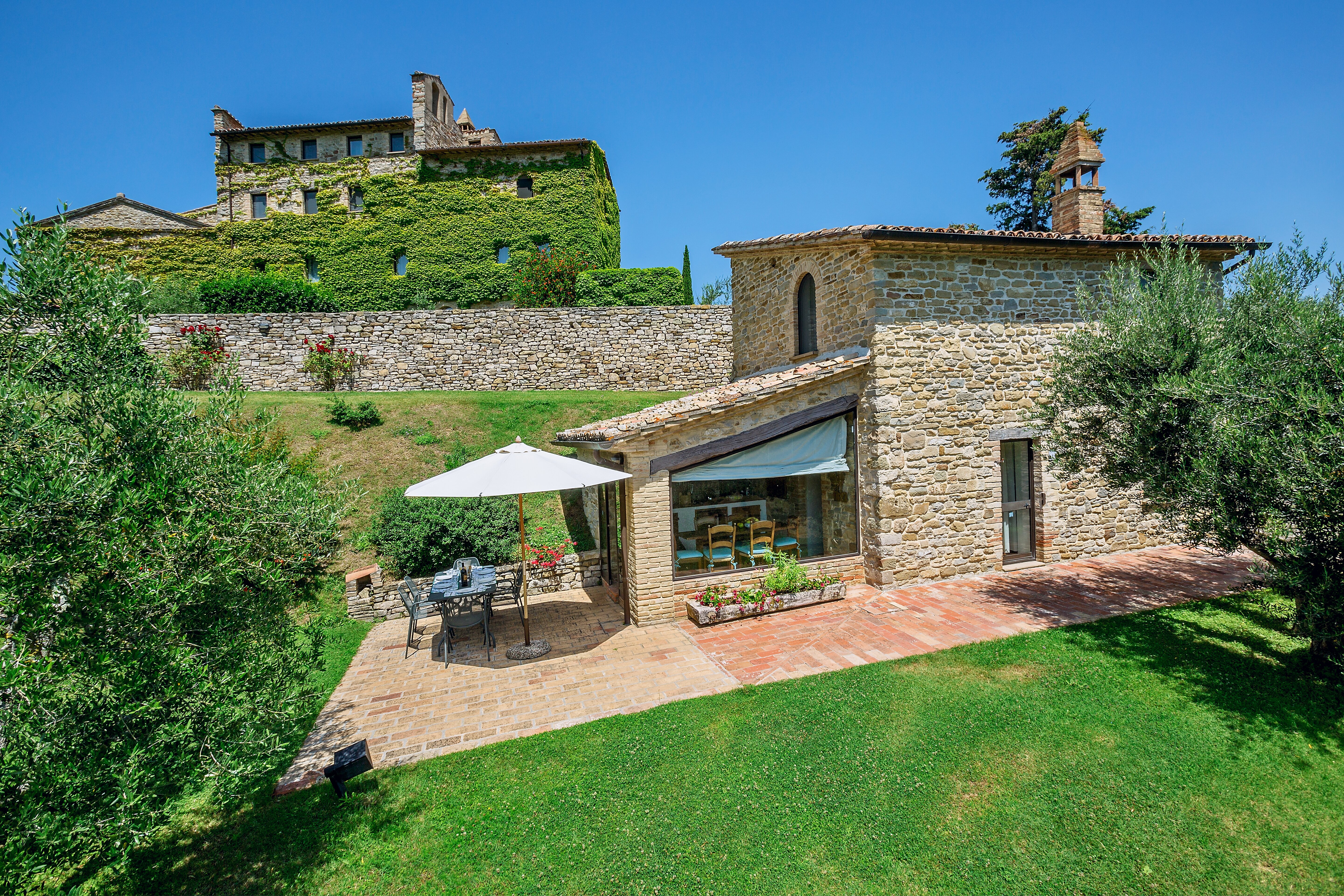 The Cottage - Borgo Bastia Creti - Image 8