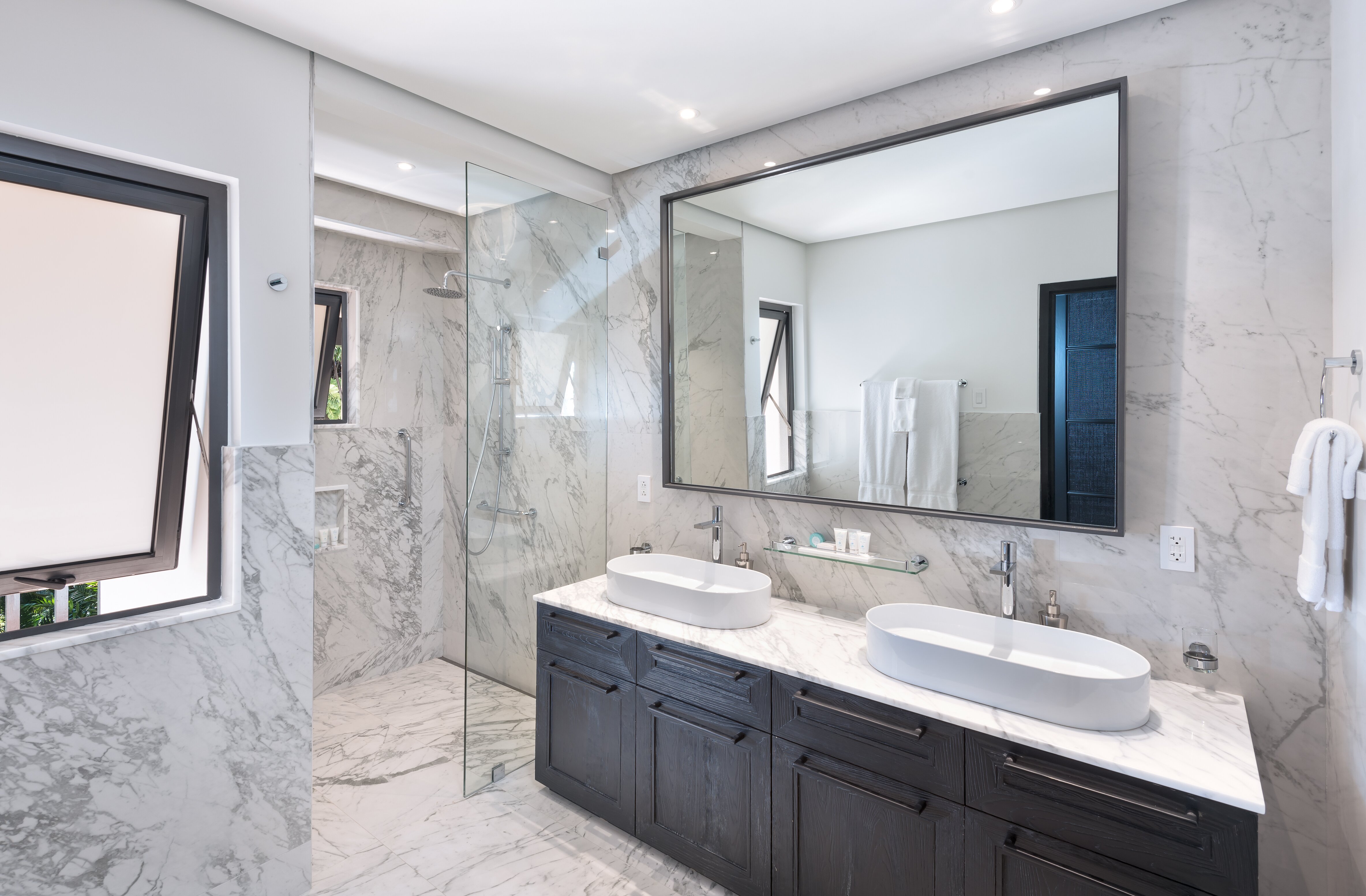 Elsewhere - Image 12