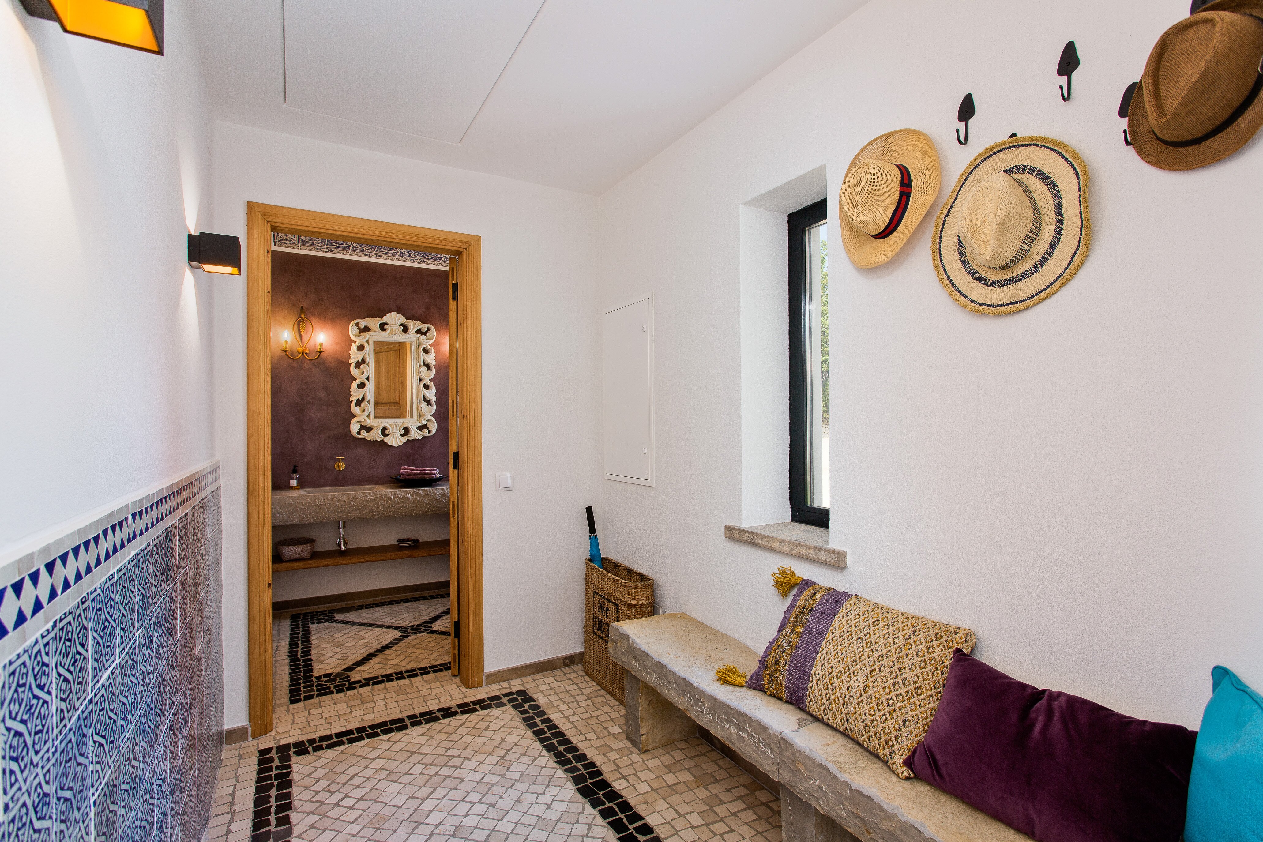 Casa Blanca - Image 7