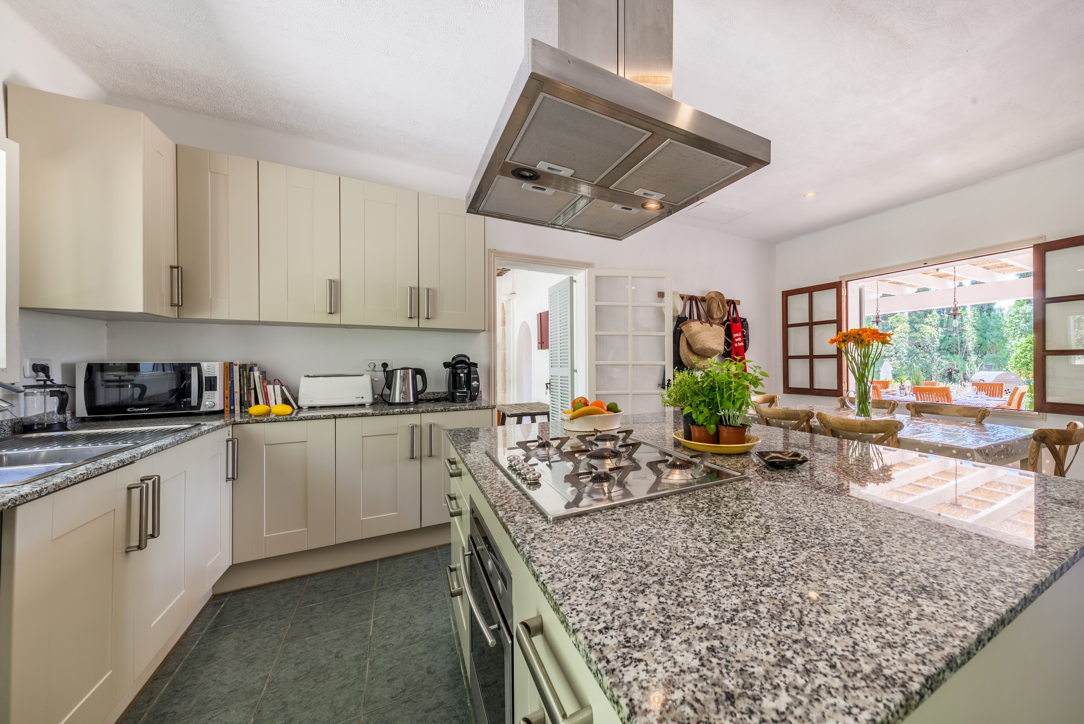 Bella Fonte - Image 7