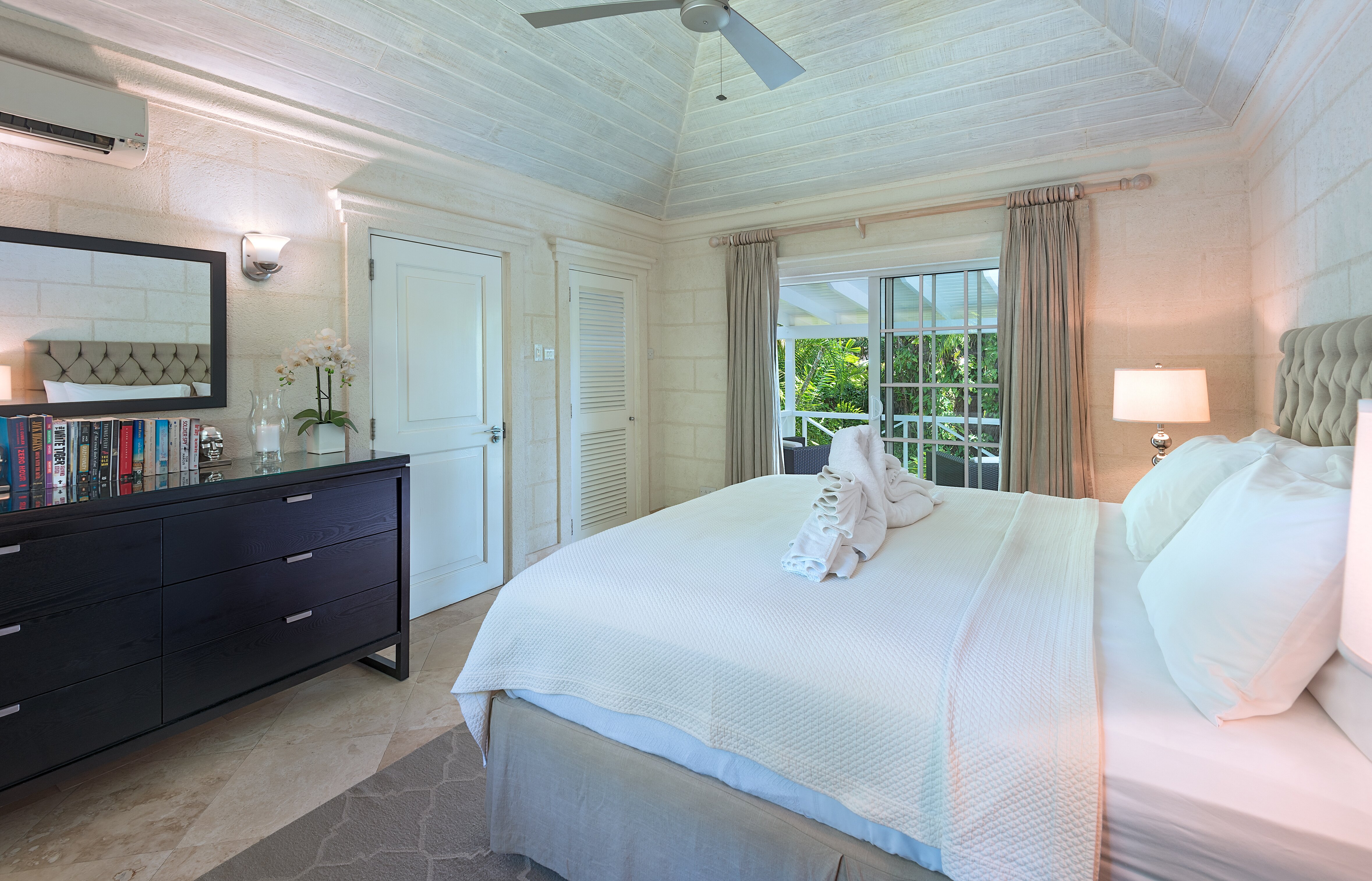 Bluff House - Image 17