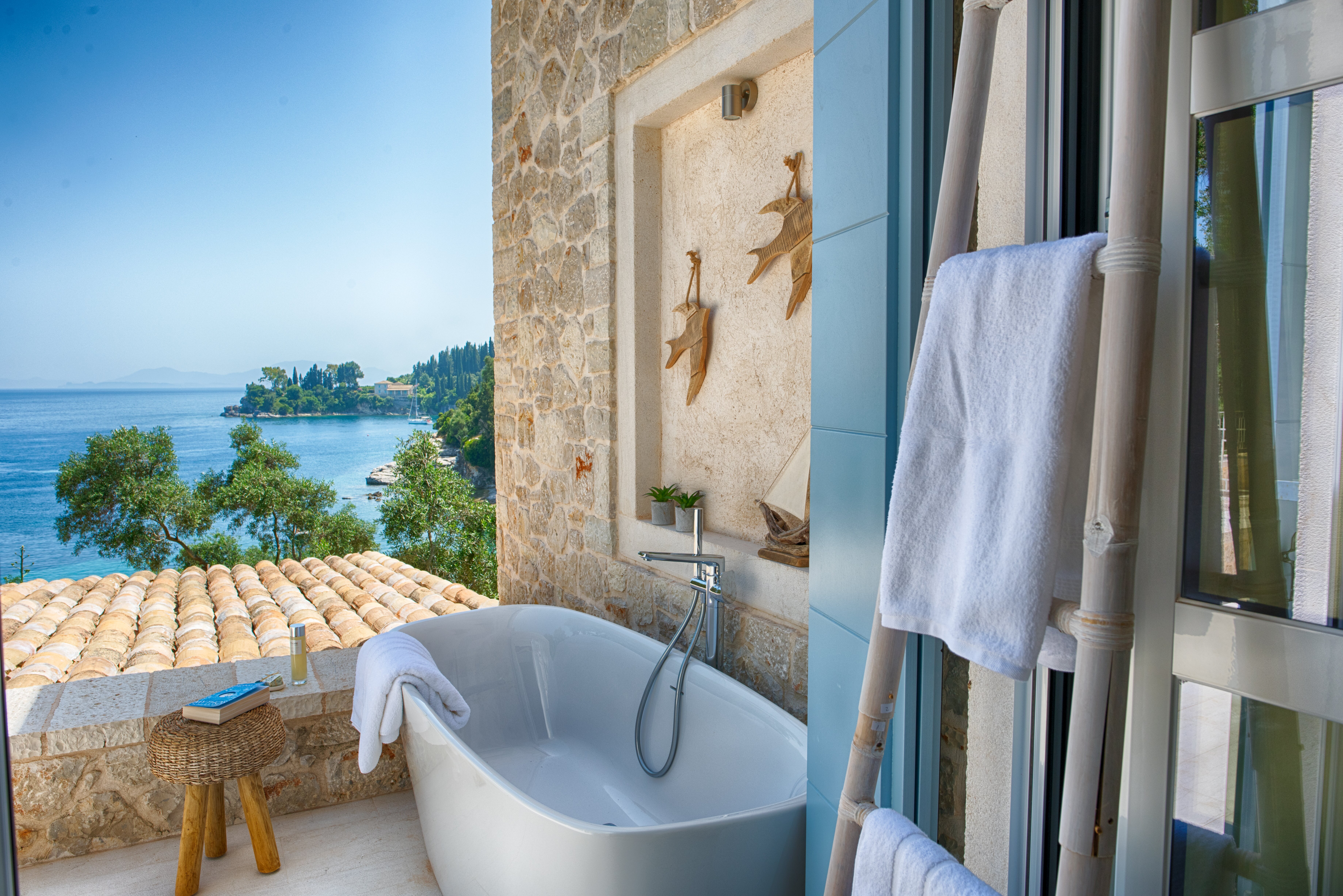 Pebble Bay - Image 15