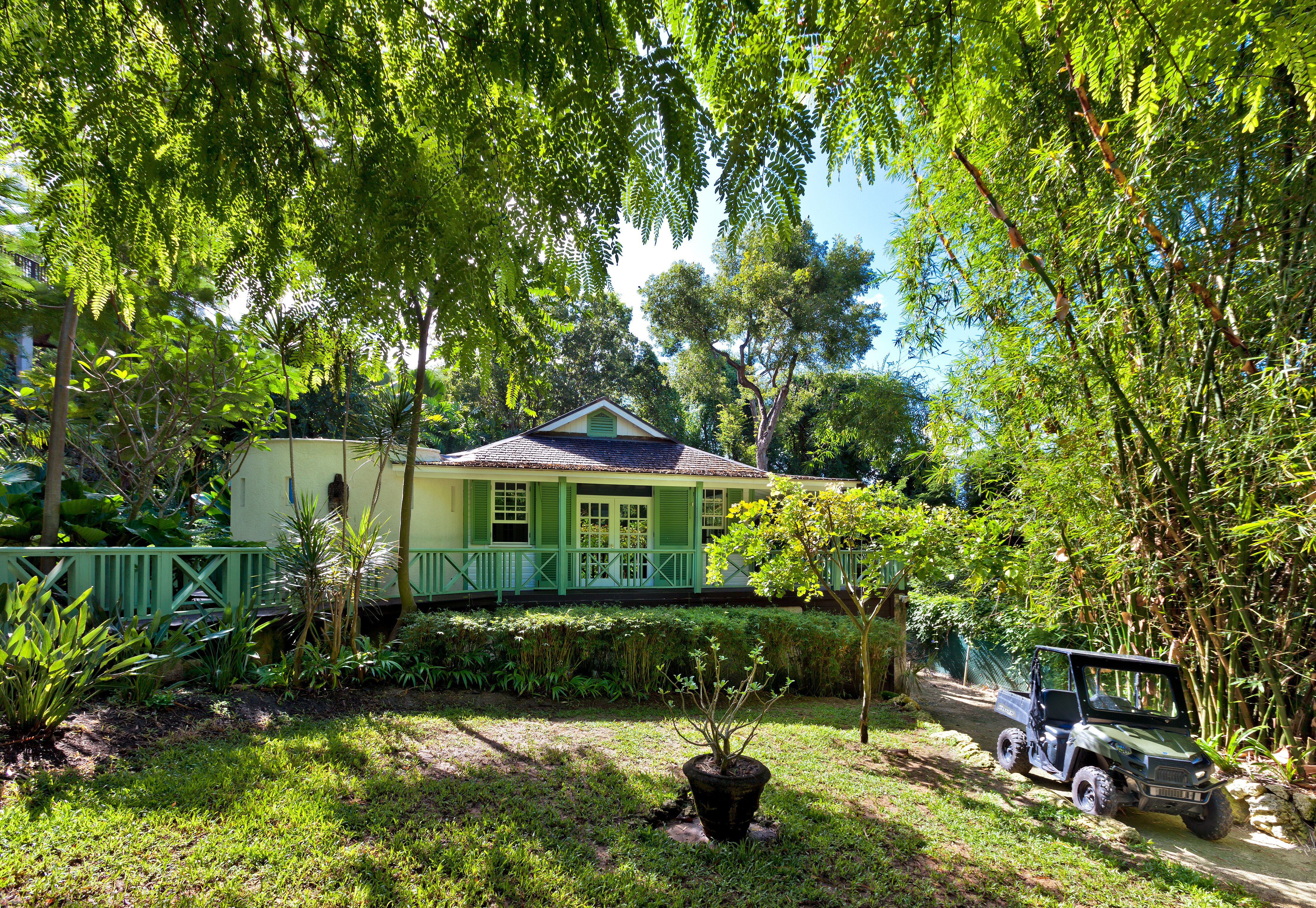 Fustic House - Image 18