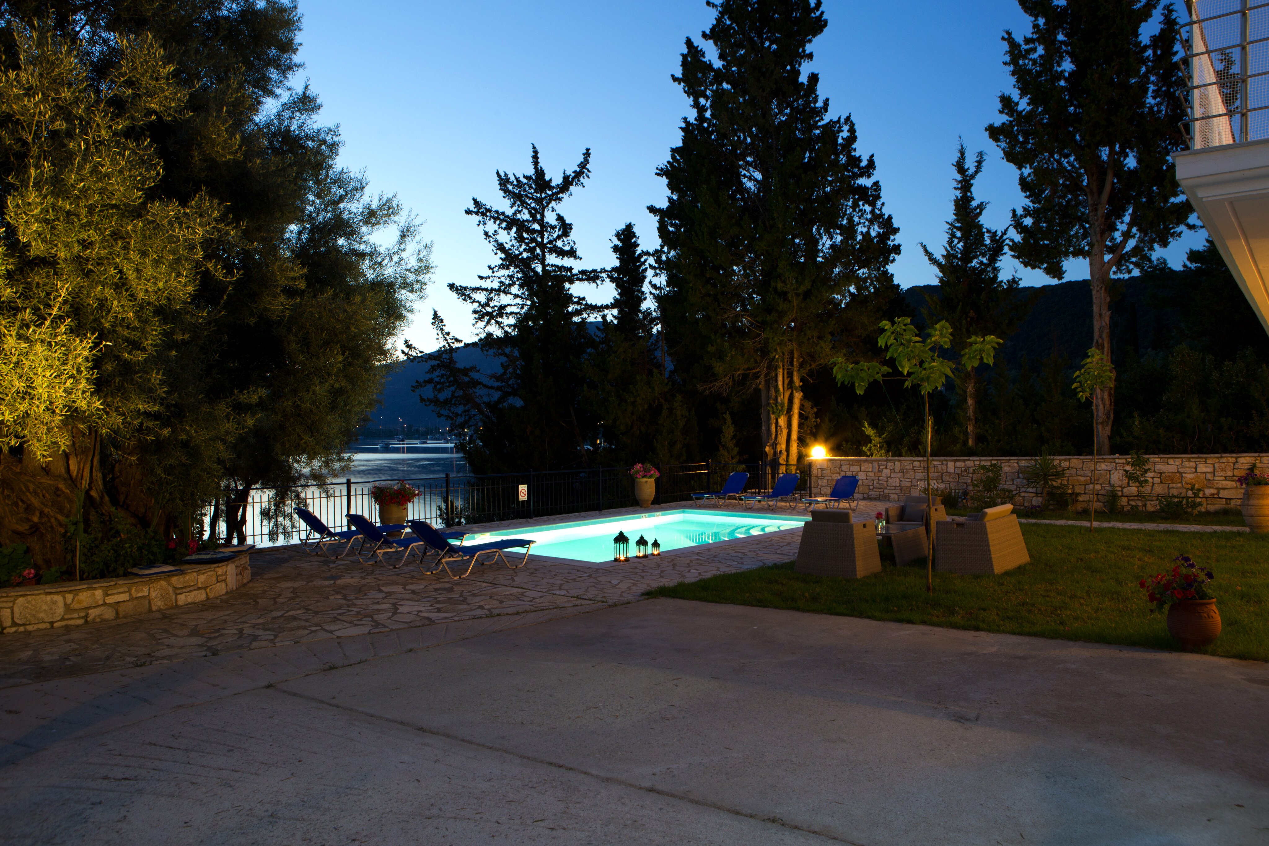 Water House - Image 20