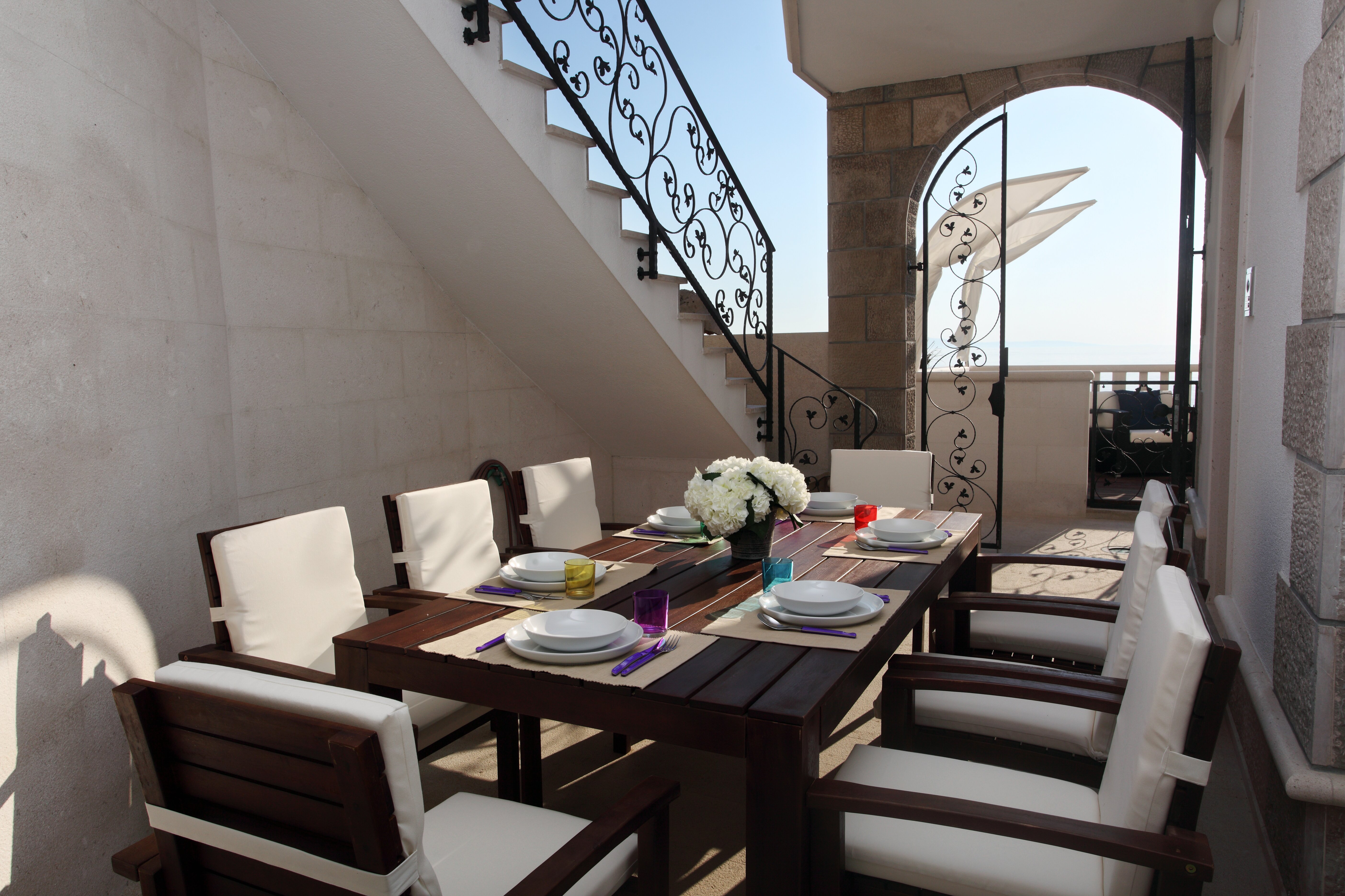 The White Beach House - Image 10