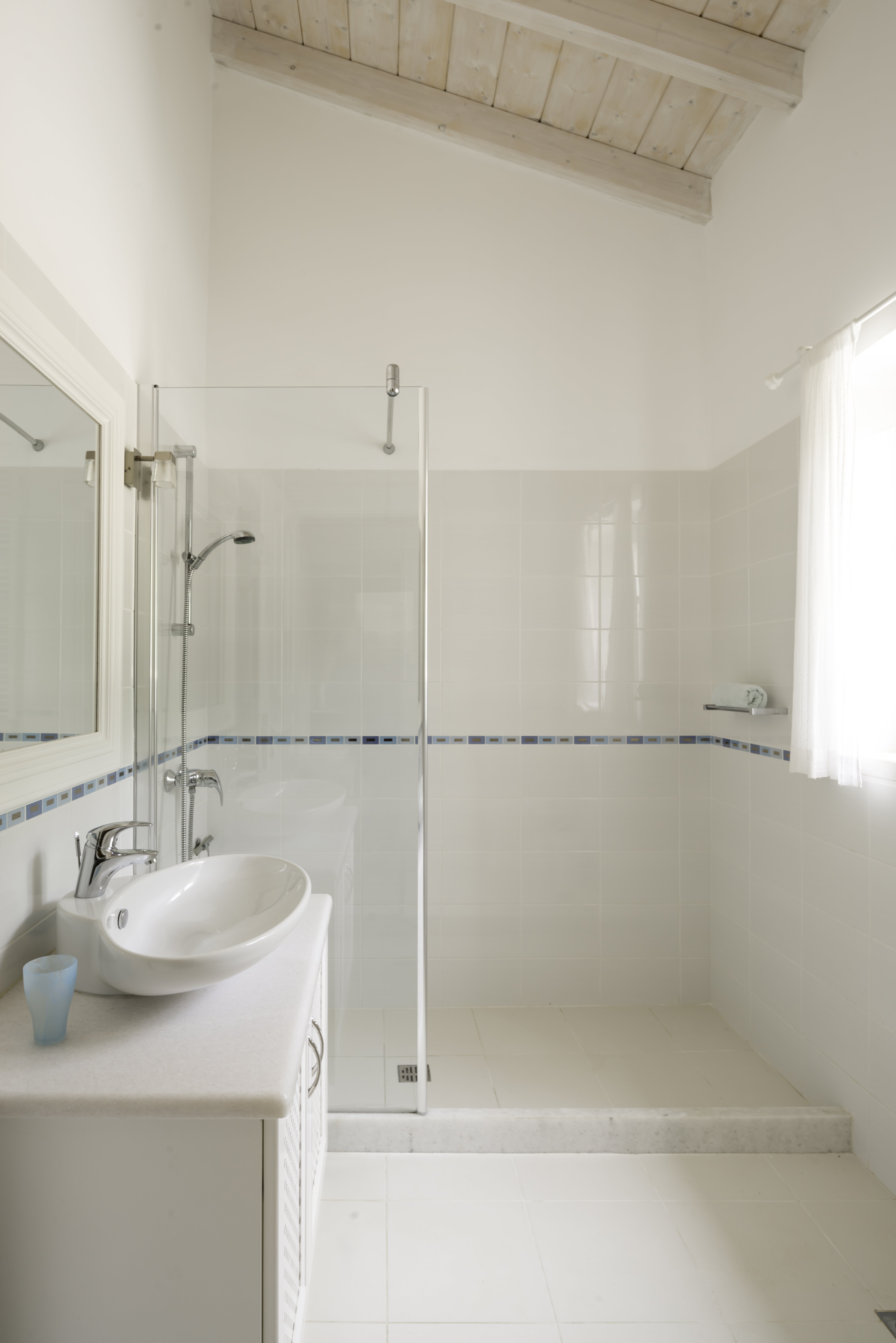 Omorfi Thea - Image 9