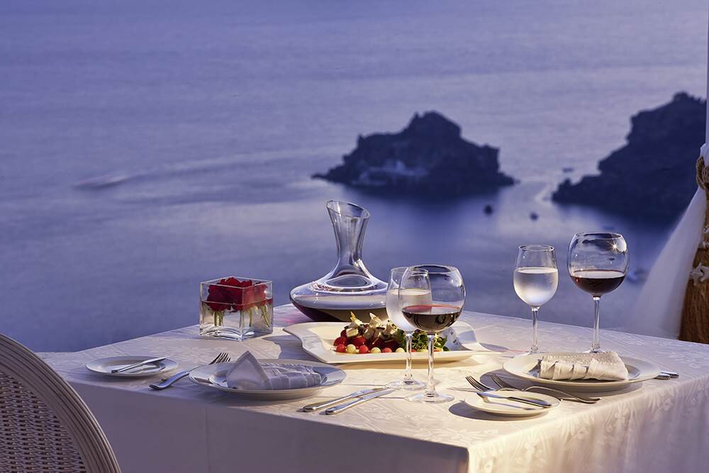 Canaves Oia Hotel & Suites - Image 9