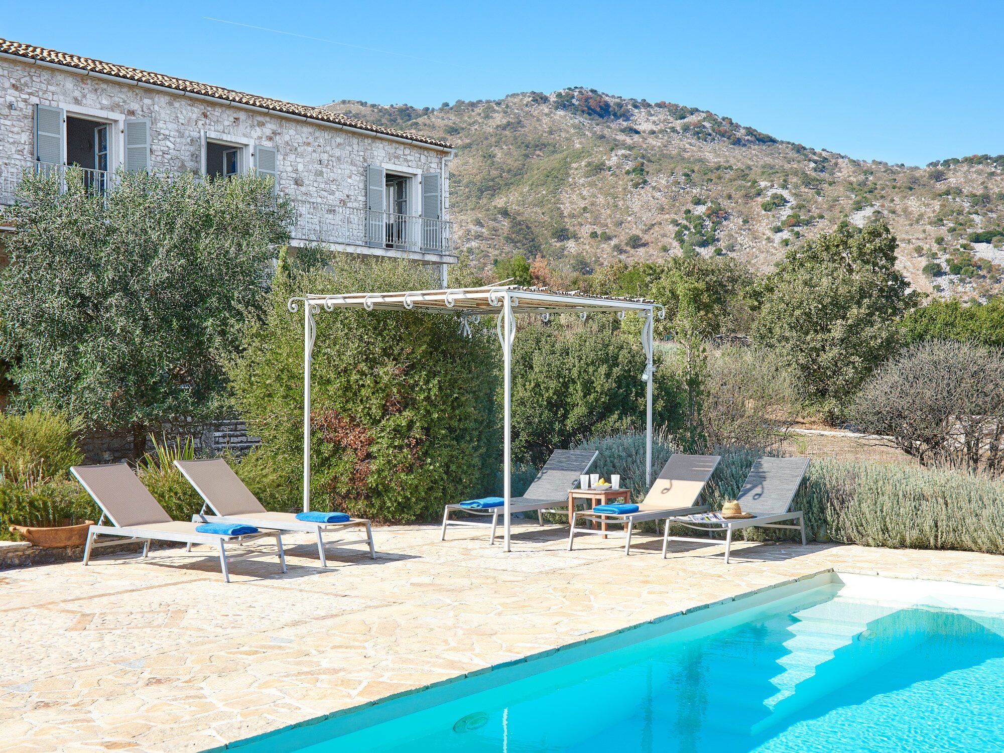 Manor House - Image 3