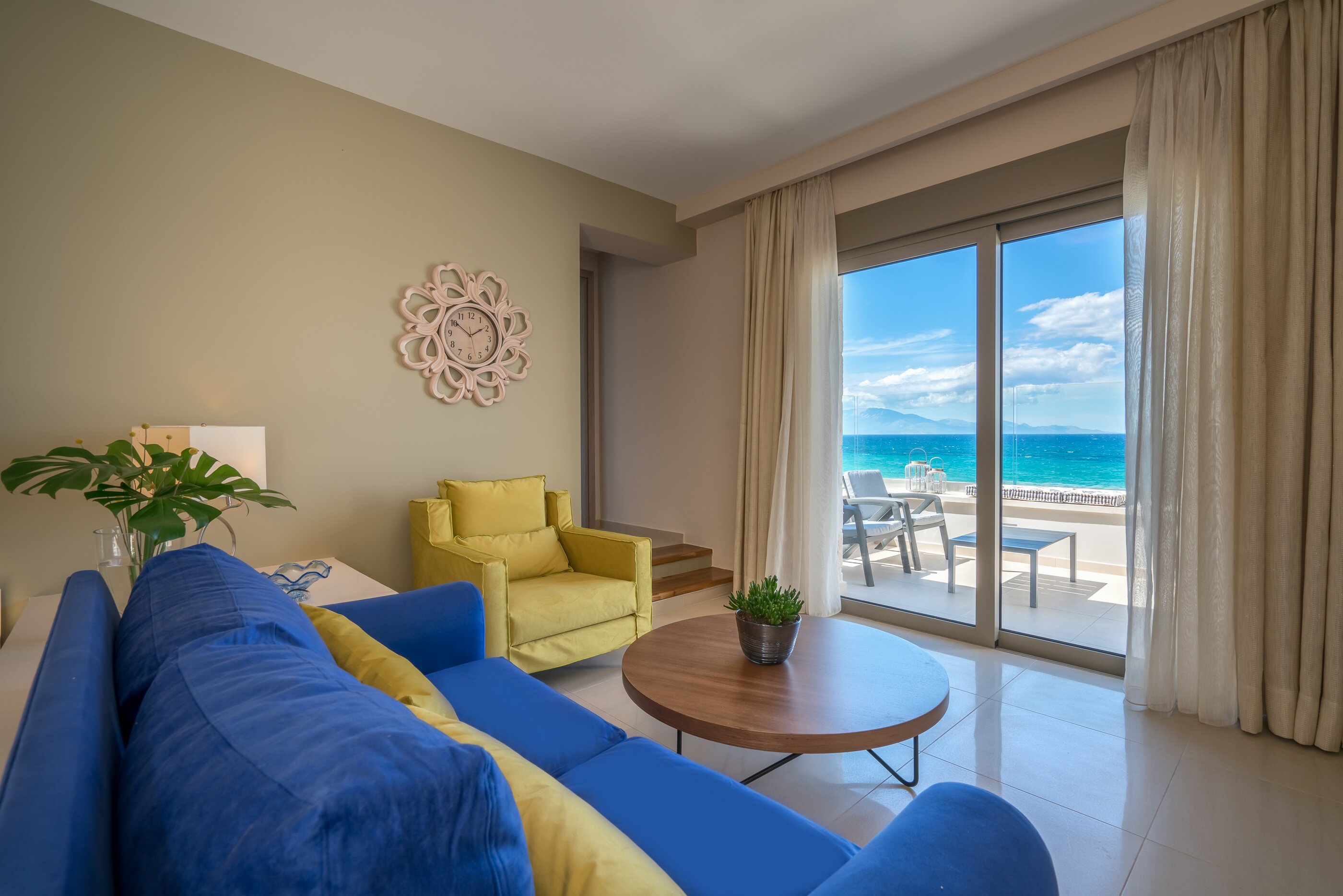 Peri Beach Villa - Image 9