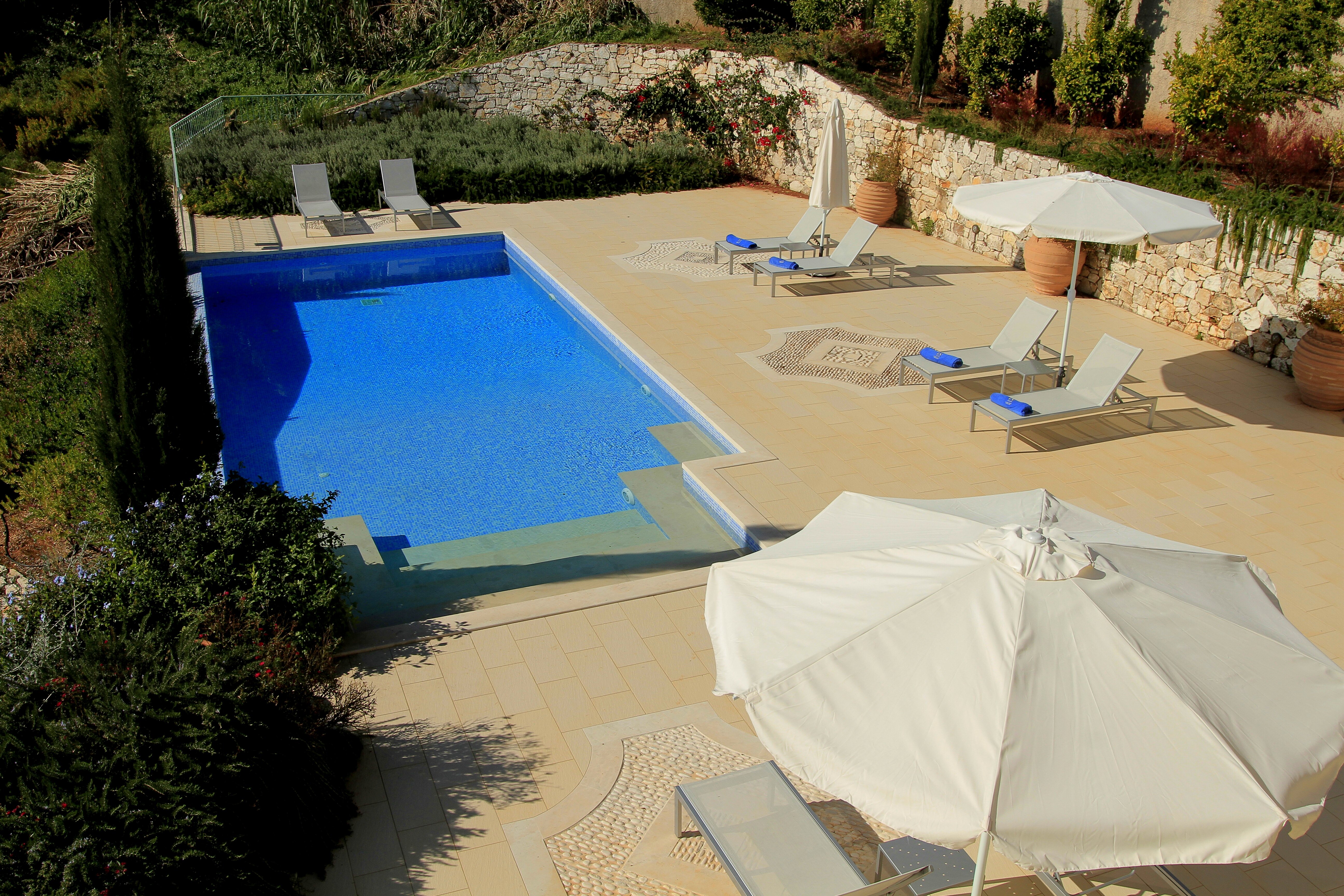 Omorfi Thea - Image 16