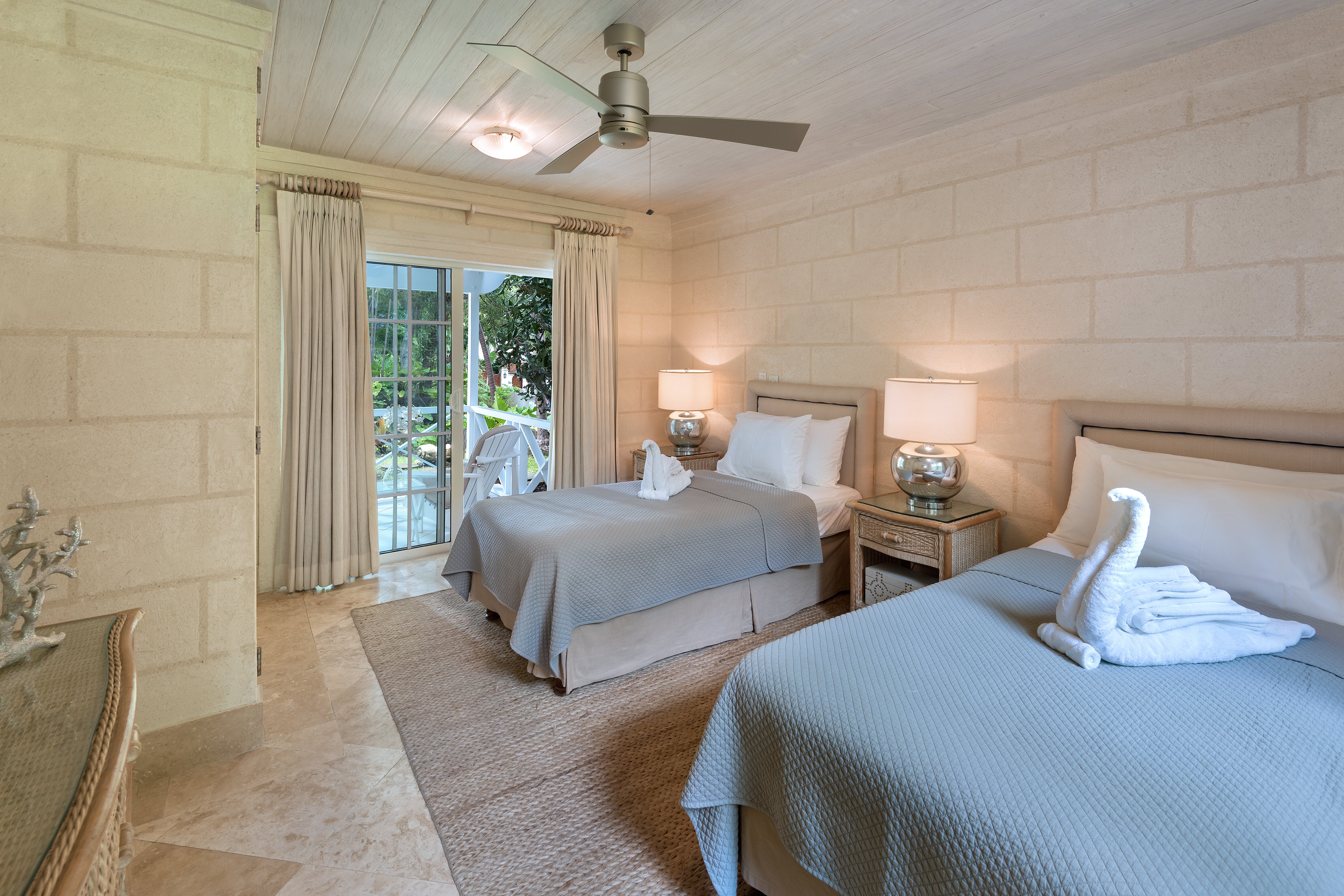 Bluff House - Image 19