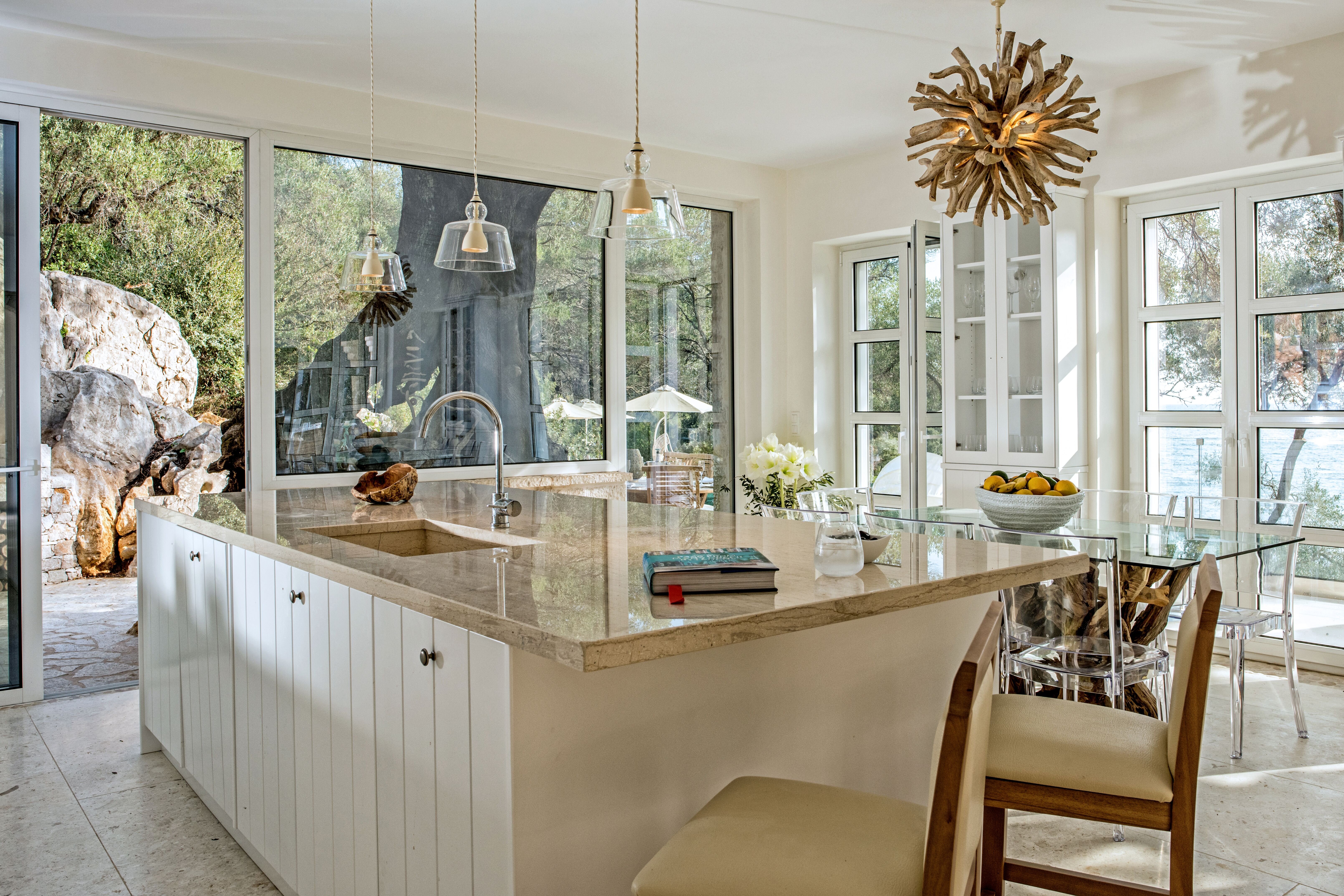 Pebble Bay - Image 7