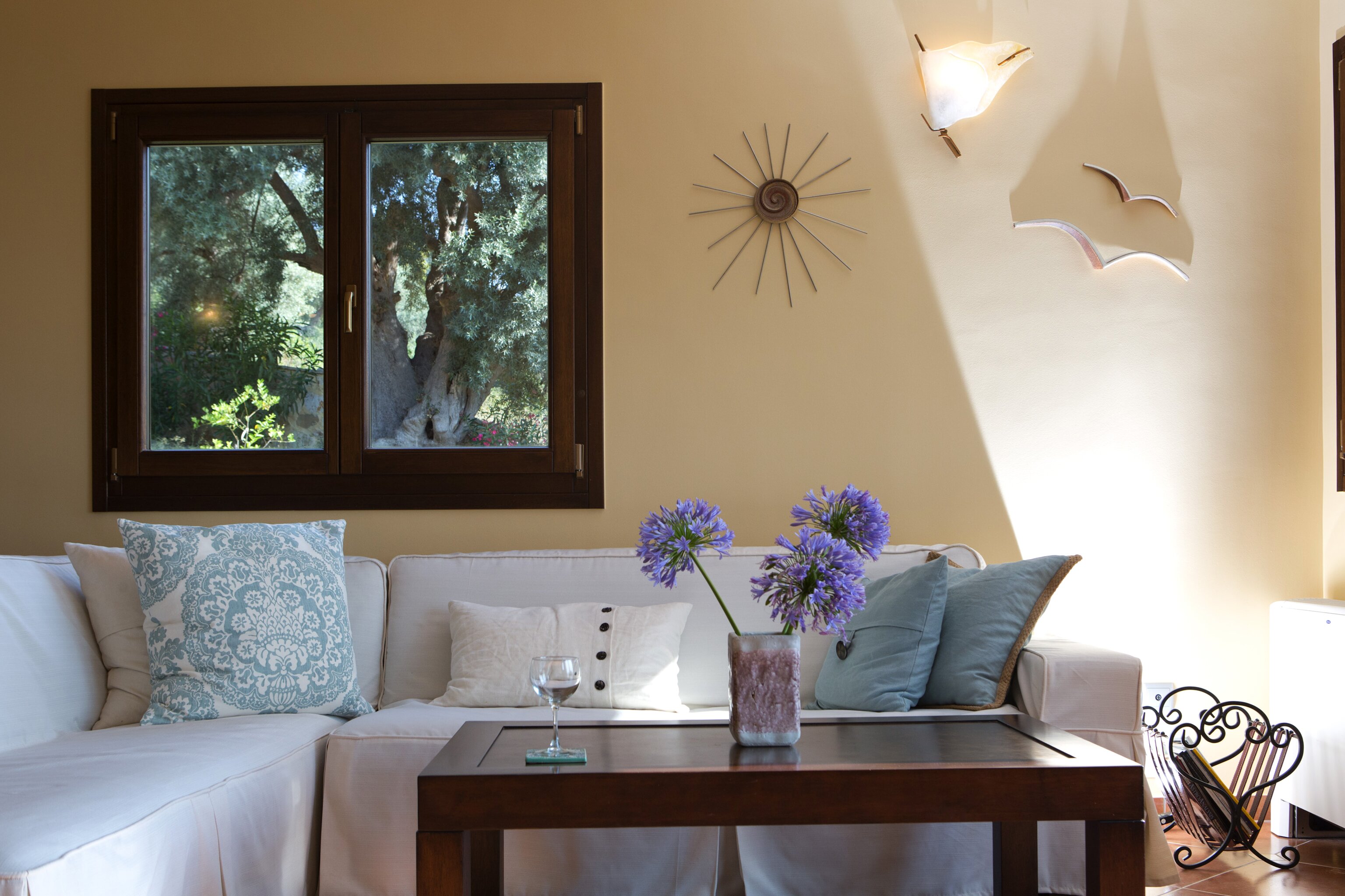 Water's Edge - Image 14