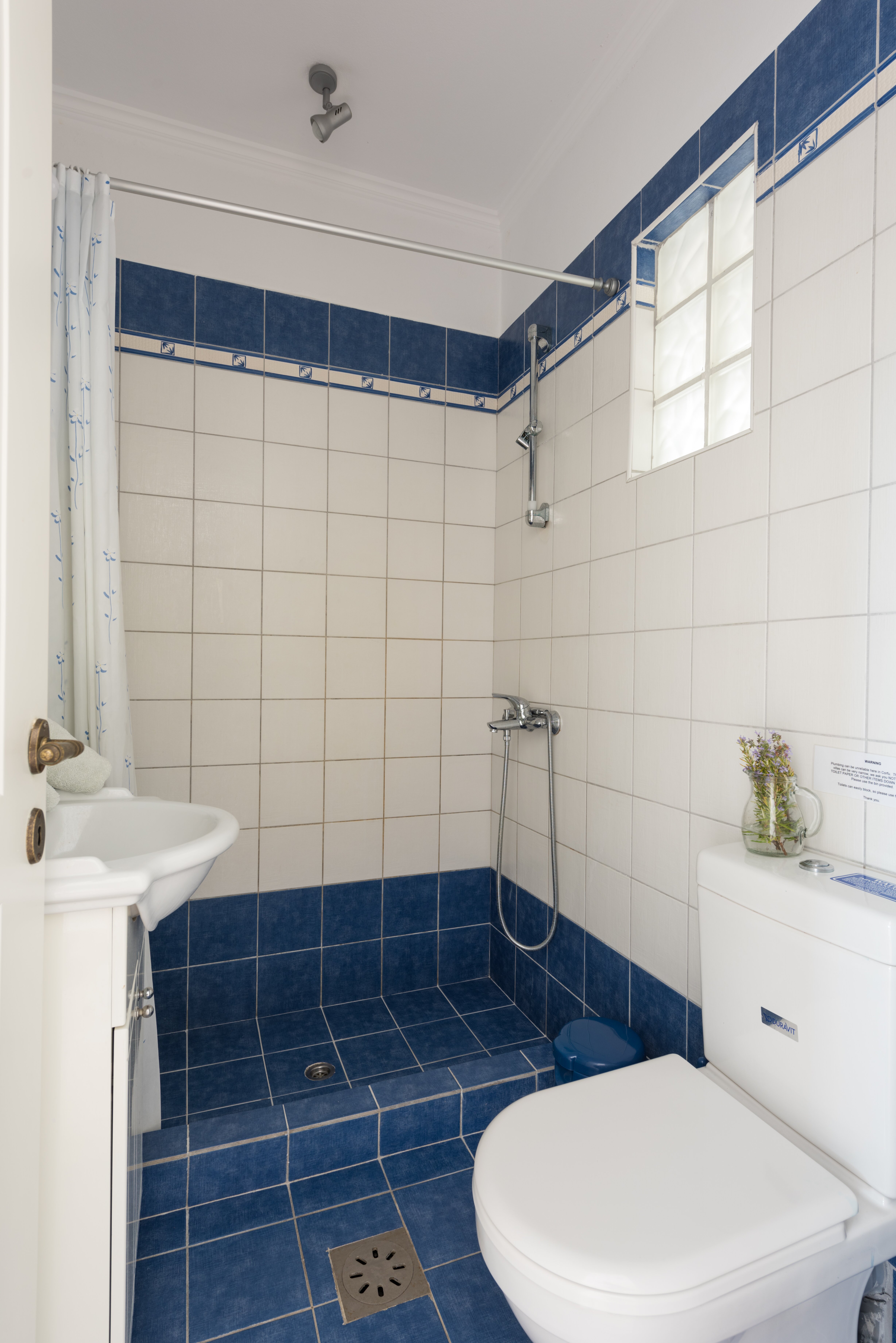 Yialiskari Bay House - Image 11