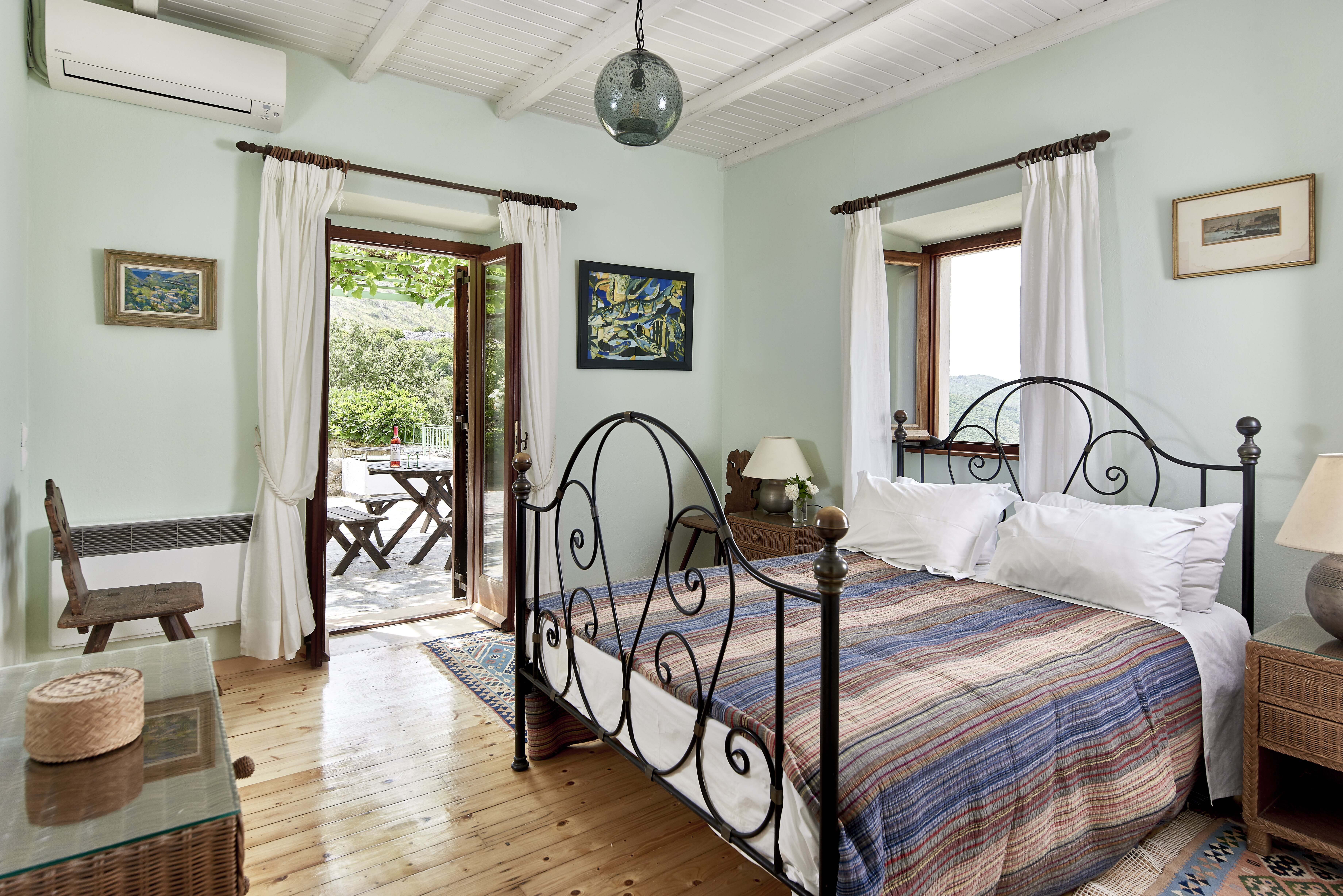 Loutses House - Image 7