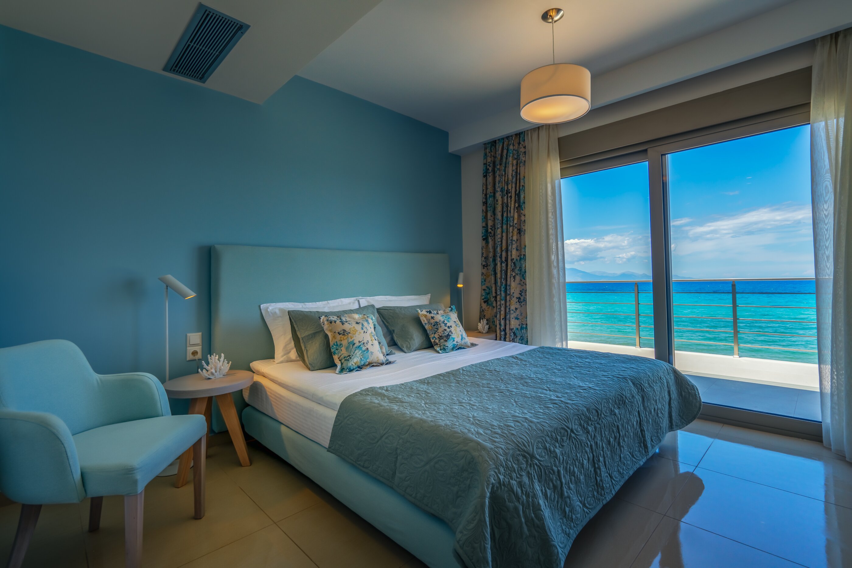 Peri Beach Villa - Image 4
