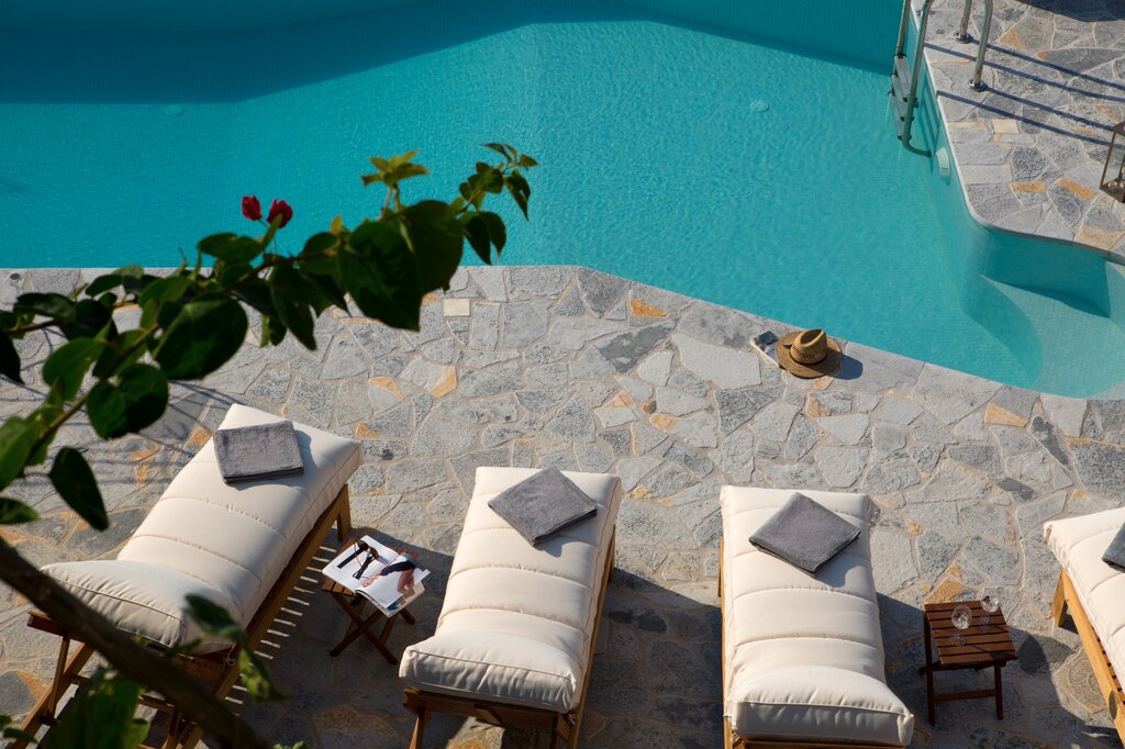 Pool with ladder and steps
