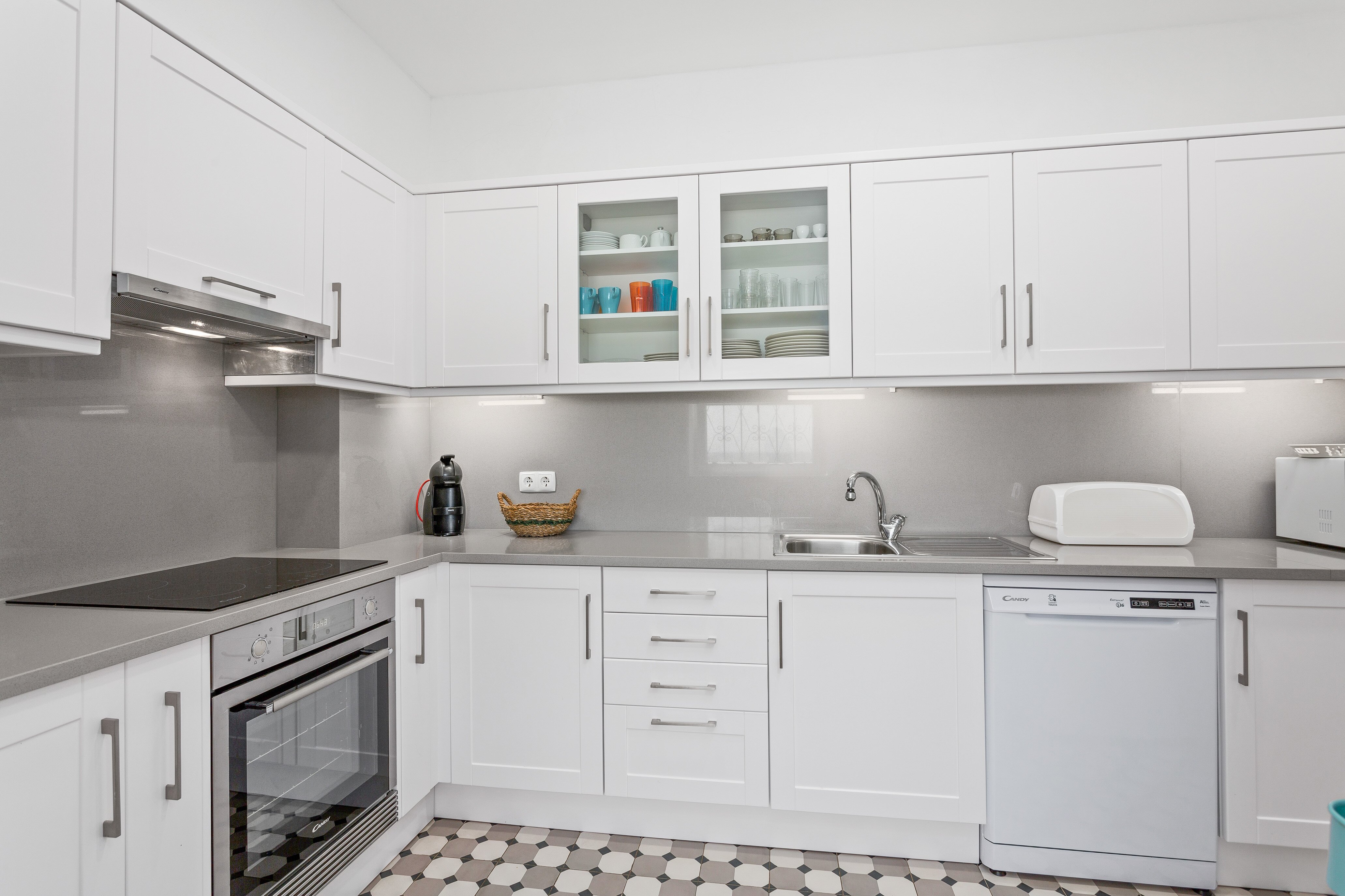 Beach Cottage - Image 8