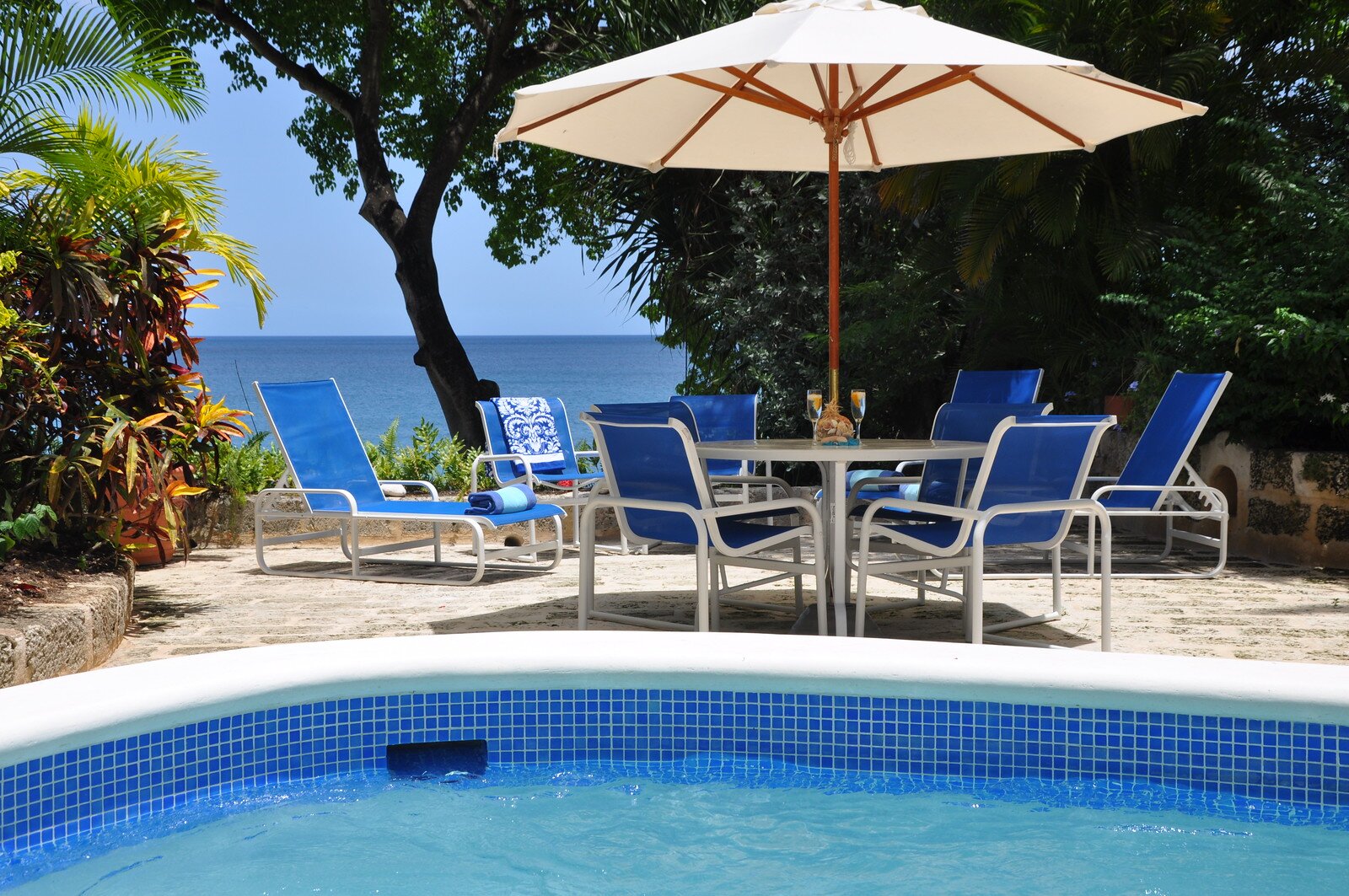 Ocean's Edge - Image 18